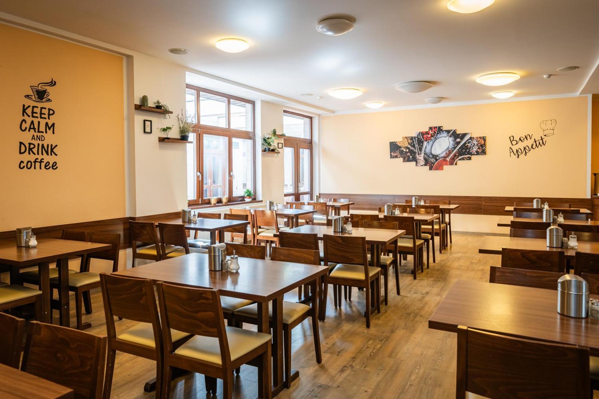 Globus Hotel