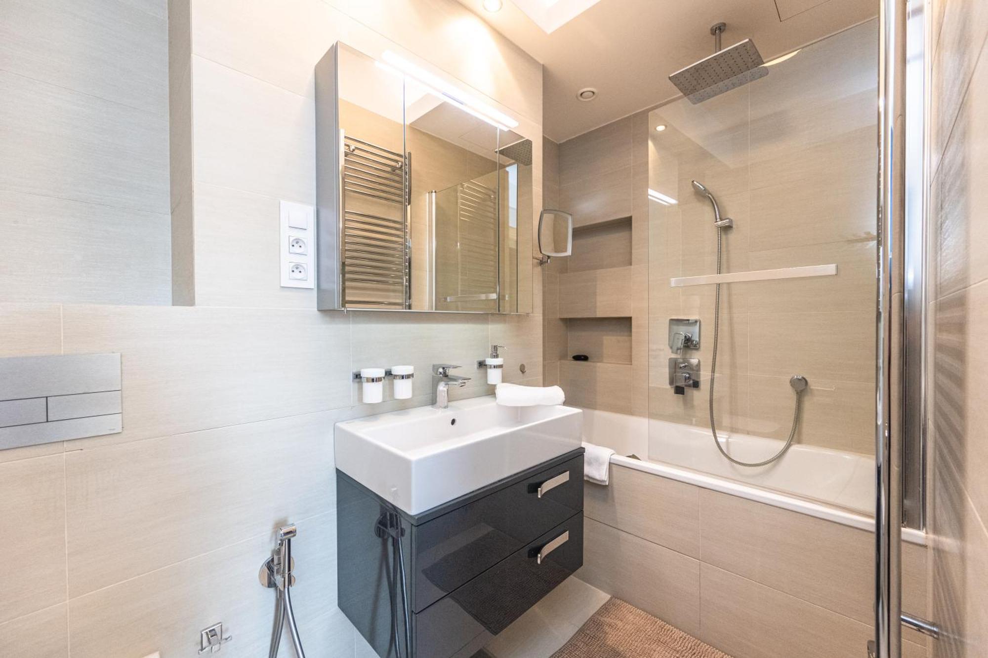 Wishlist Residences - Karlin Free Parking Daire Prag