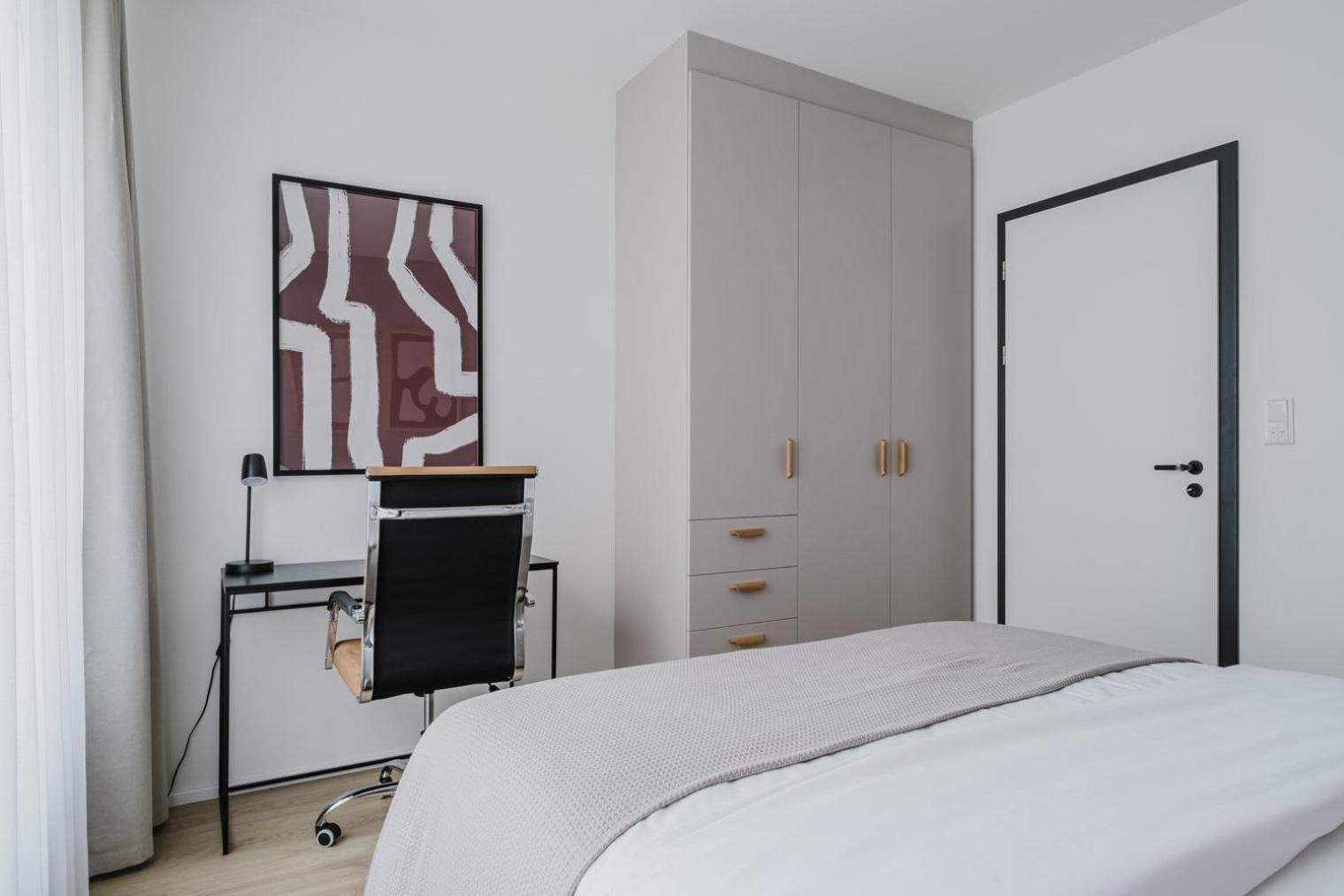 Blueground 7 Furnished With Balcony Prg-10 Prague