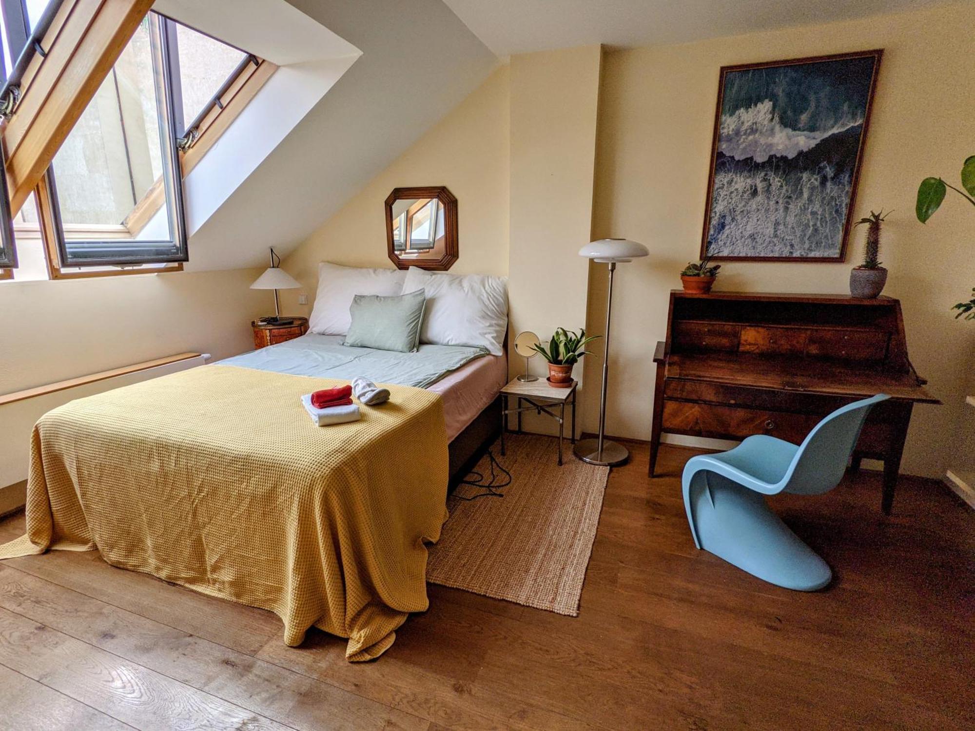 Gasthof Guestrooms, Rooftop With Garden, Spacious Living Room, Character And Fireplace