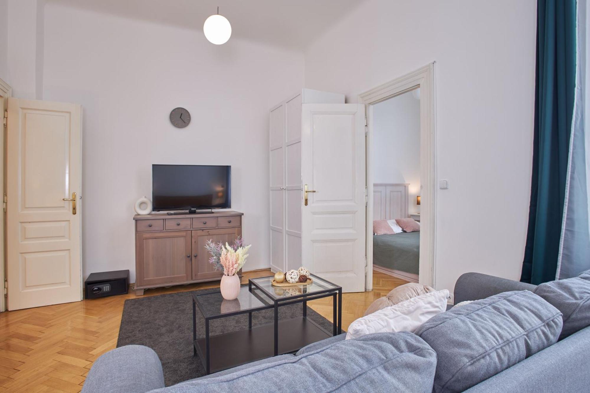 Charles Bridge Premium Residence Prague