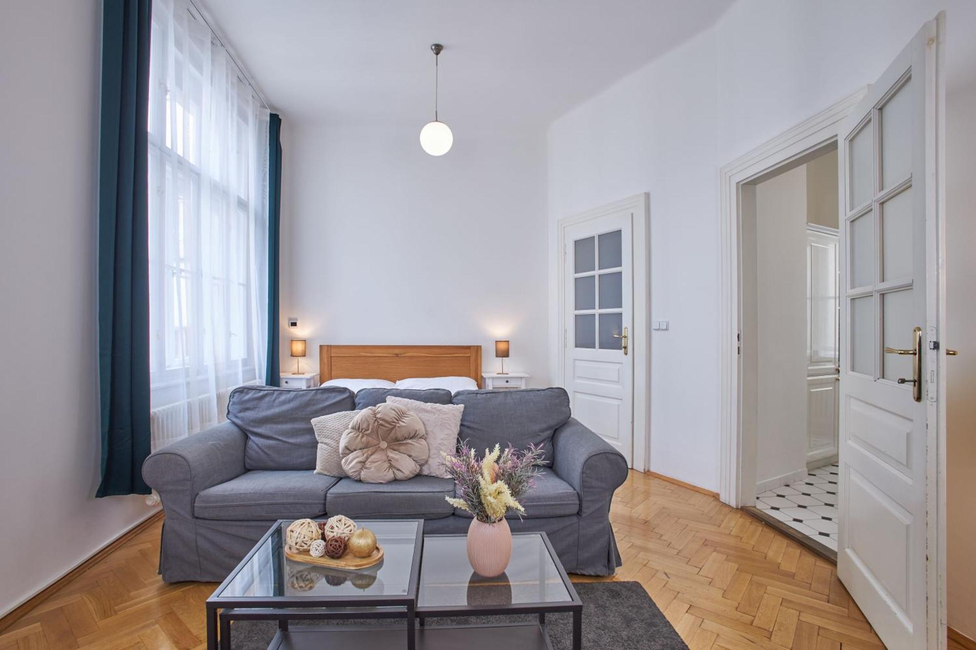 Charles Bridge Premium Residence Aparthotel
