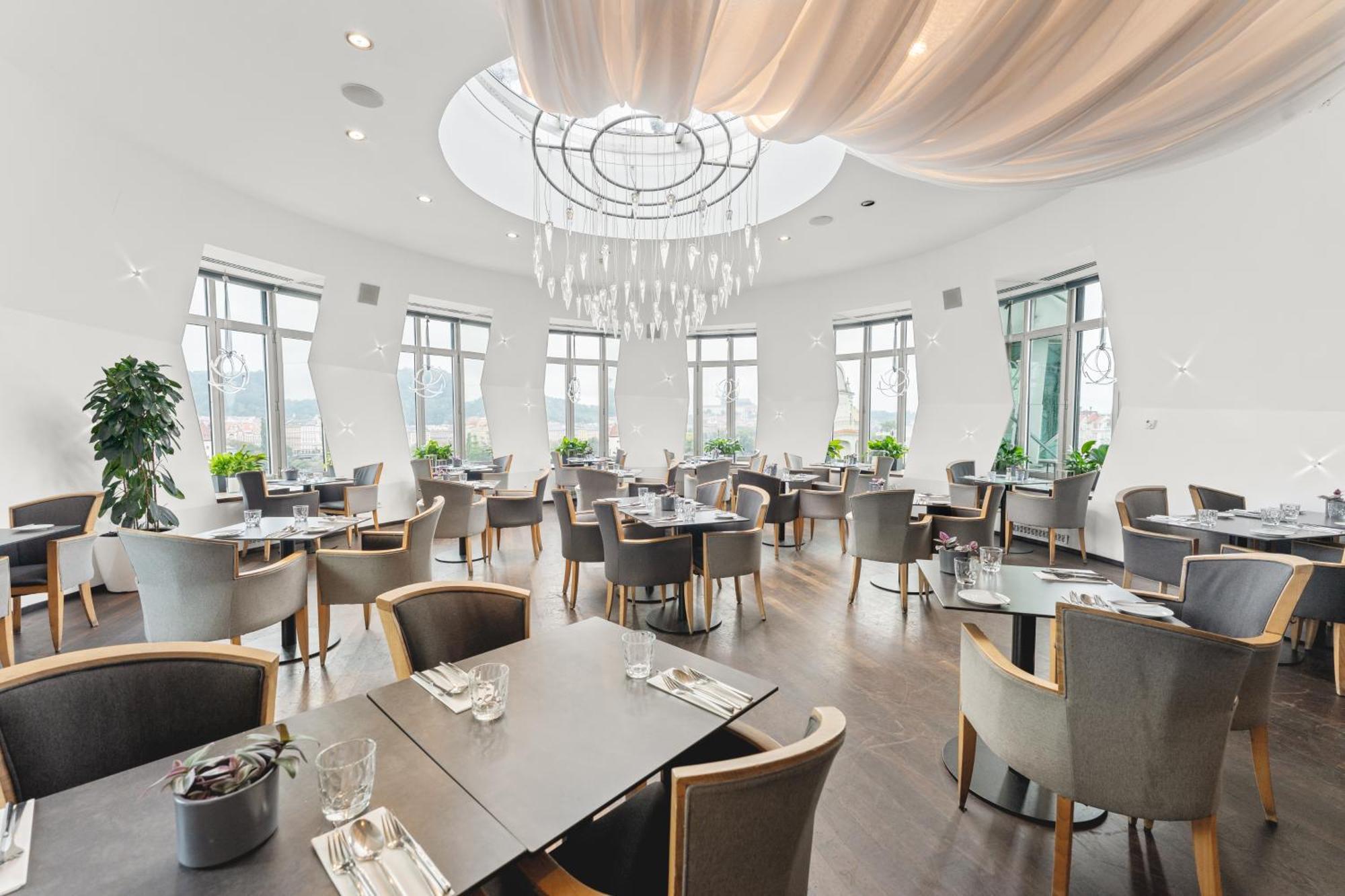 Dancing House - Tancici Dum 4*