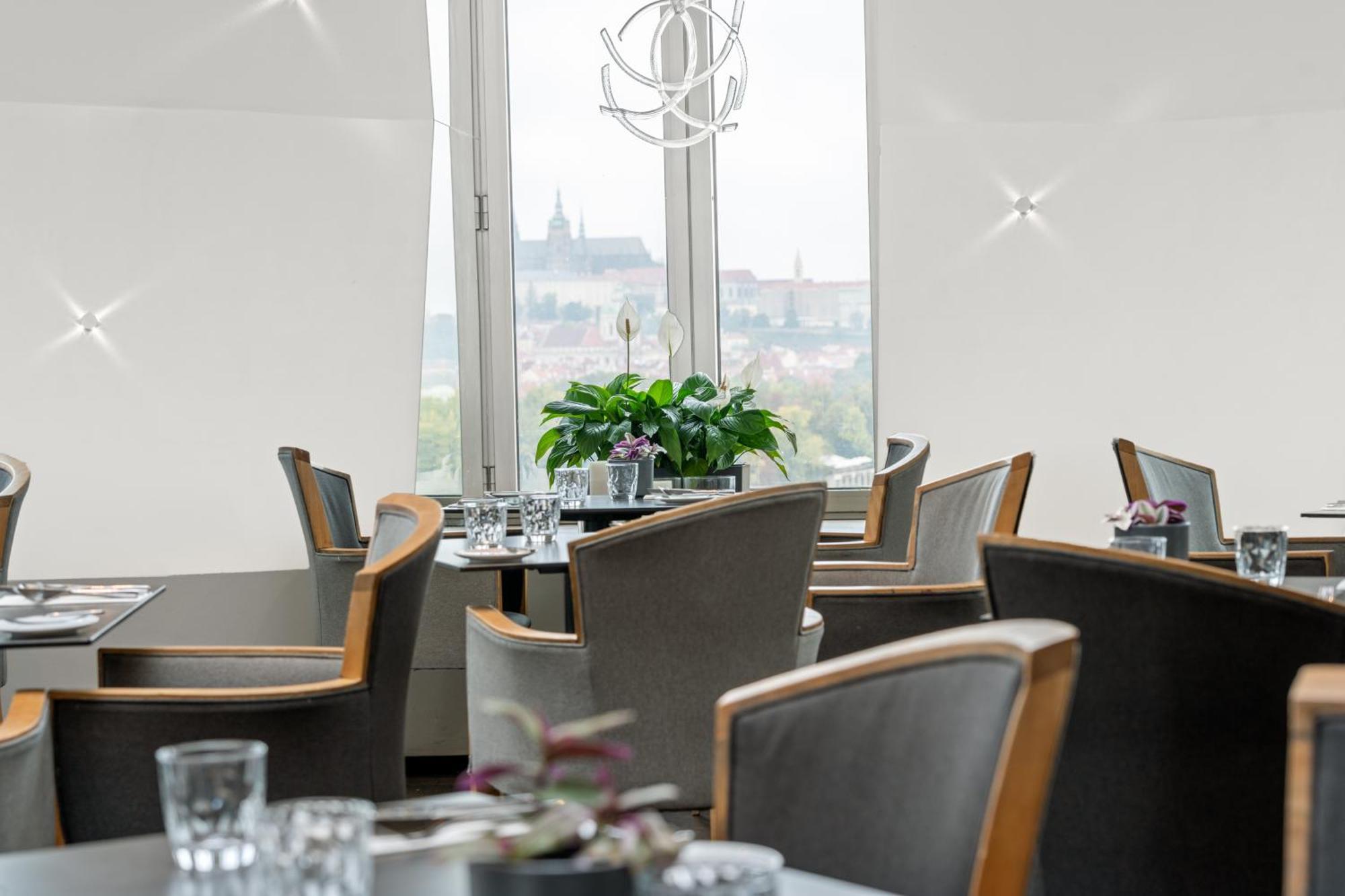 Dancing House - Tancici Dum 4*