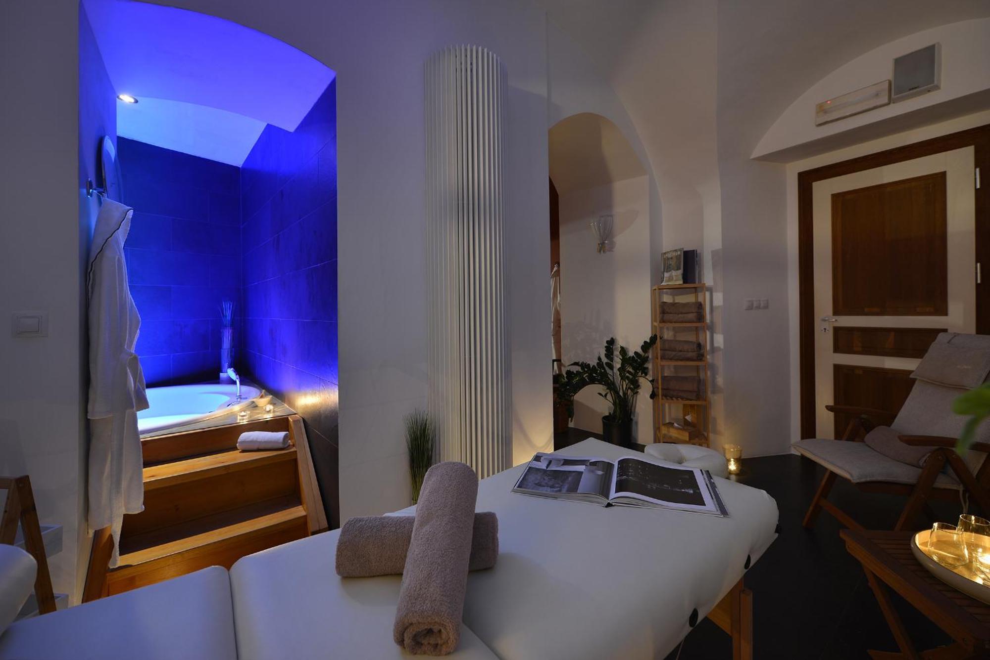 Design Neruda 4* Prague