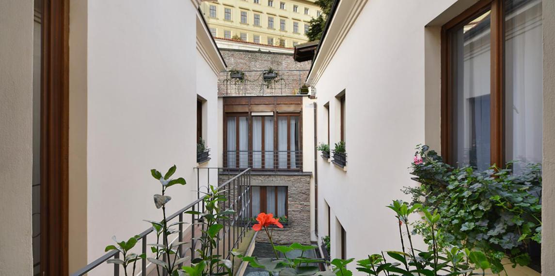 Design Neruda