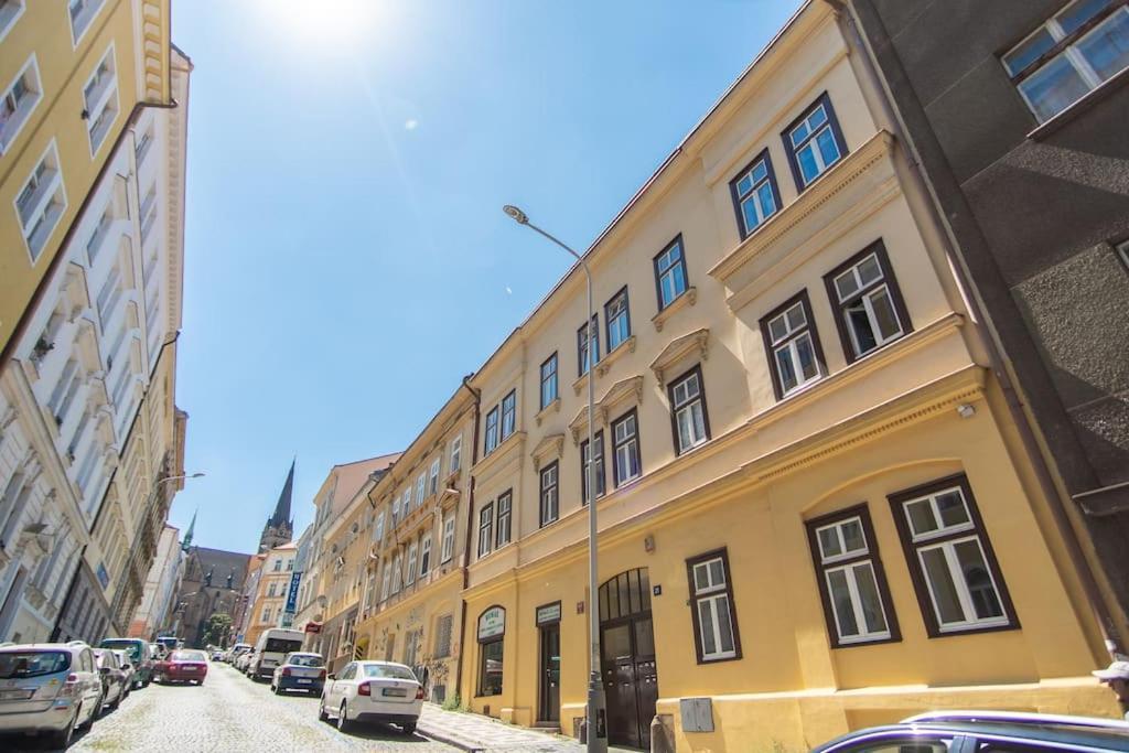 One Bedroom In Zizkov Apartment Prague