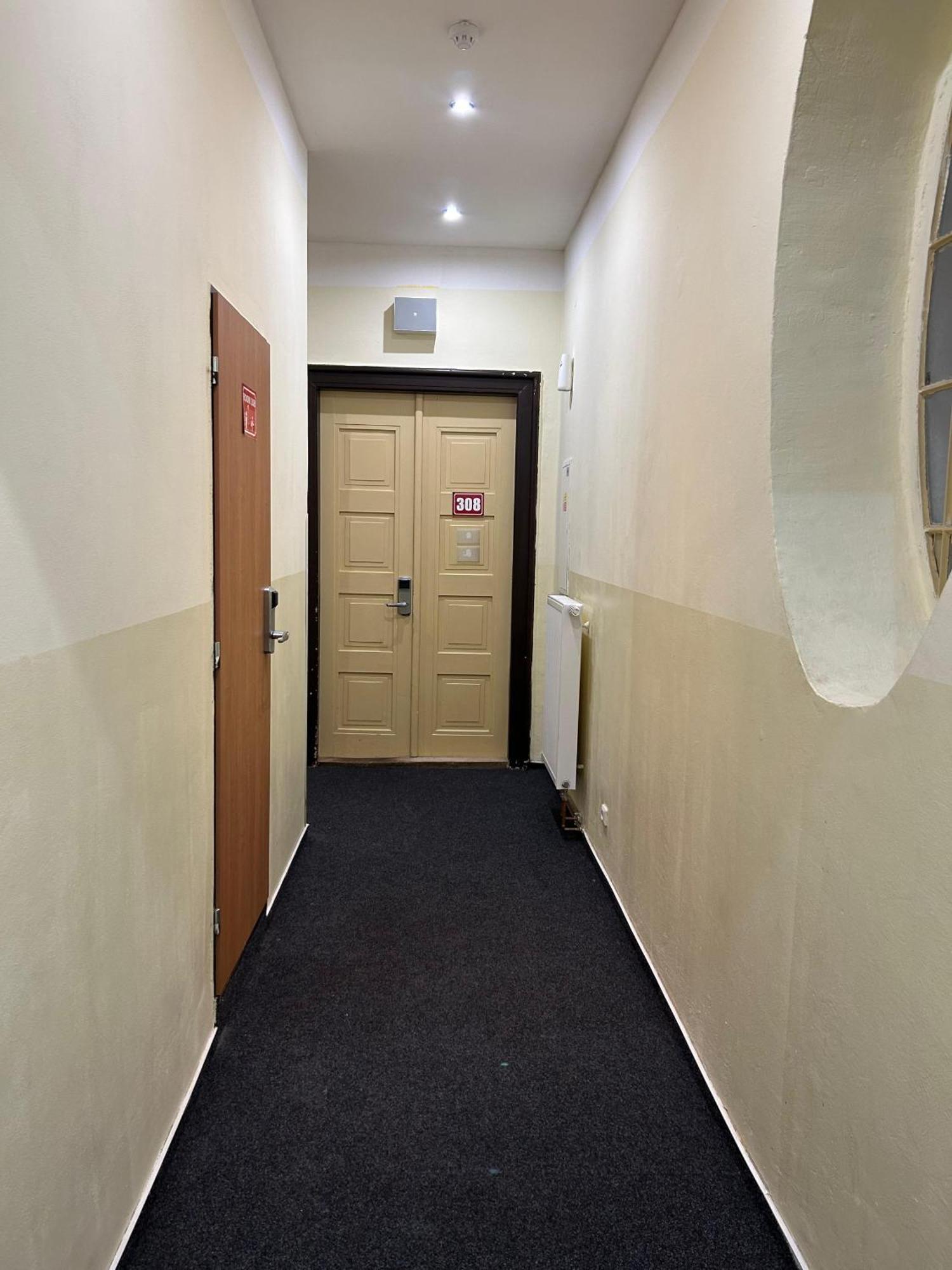 Downtown Hostel *
