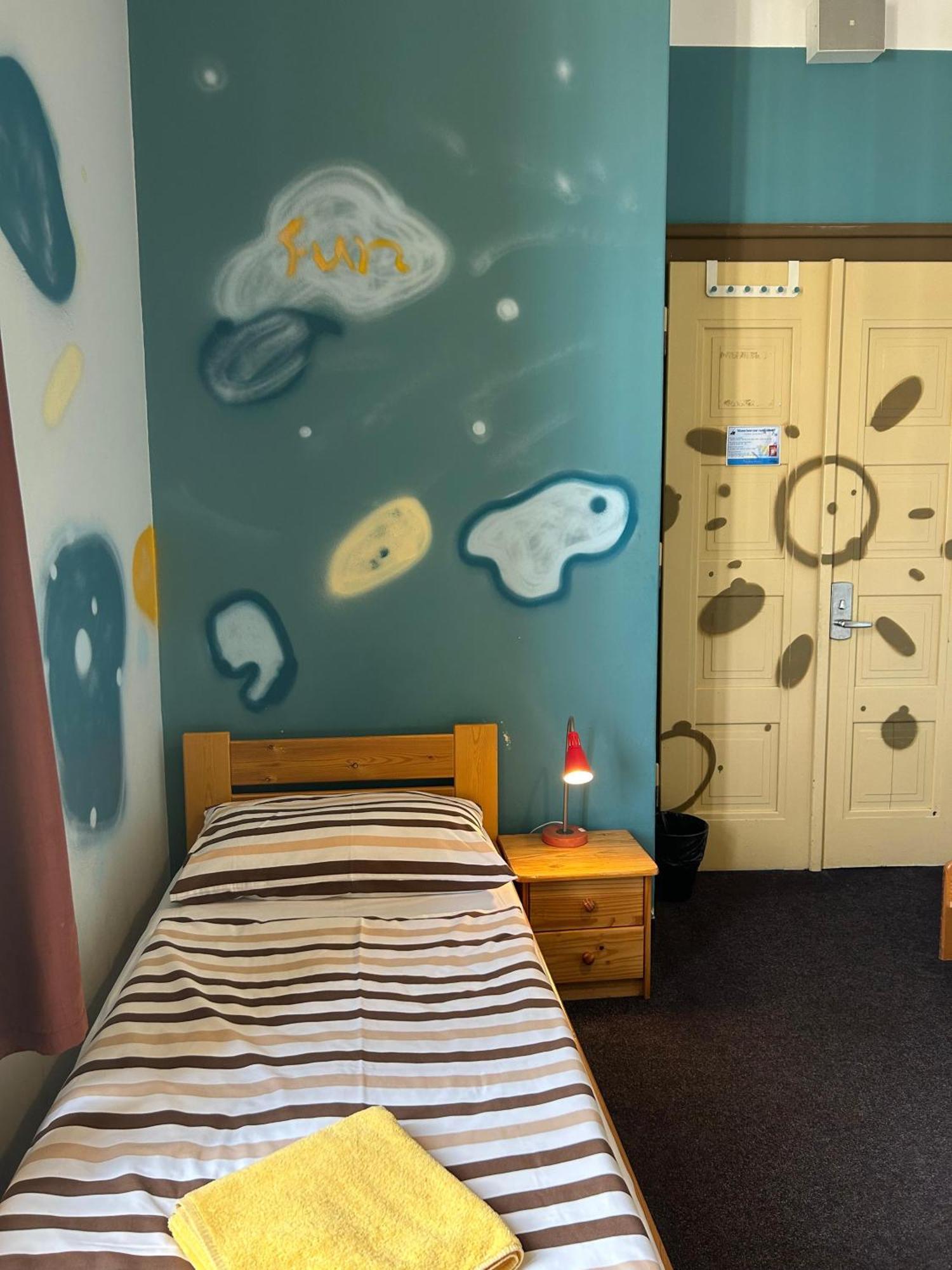 Downtown Hostel *