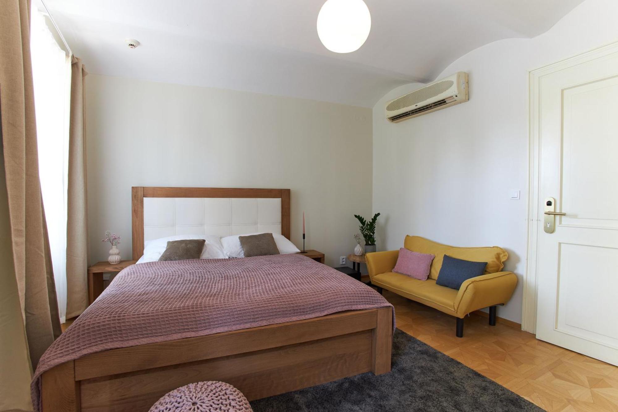 Charles Bridge Premium 4*