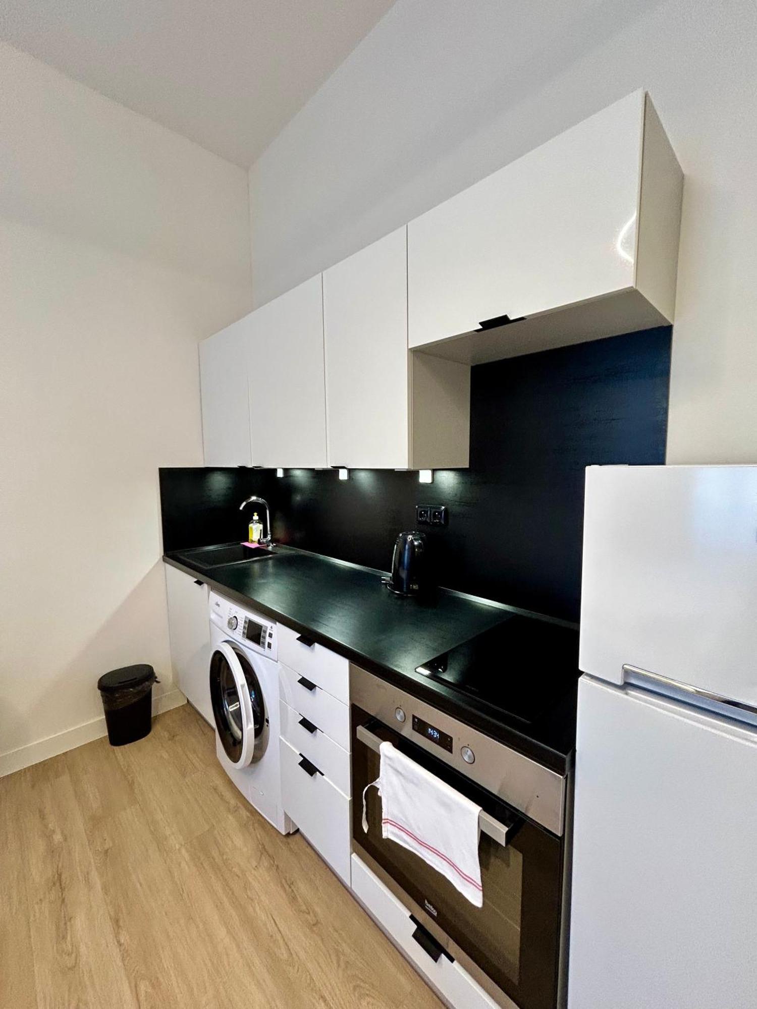 Figaro Aparthotel 4*