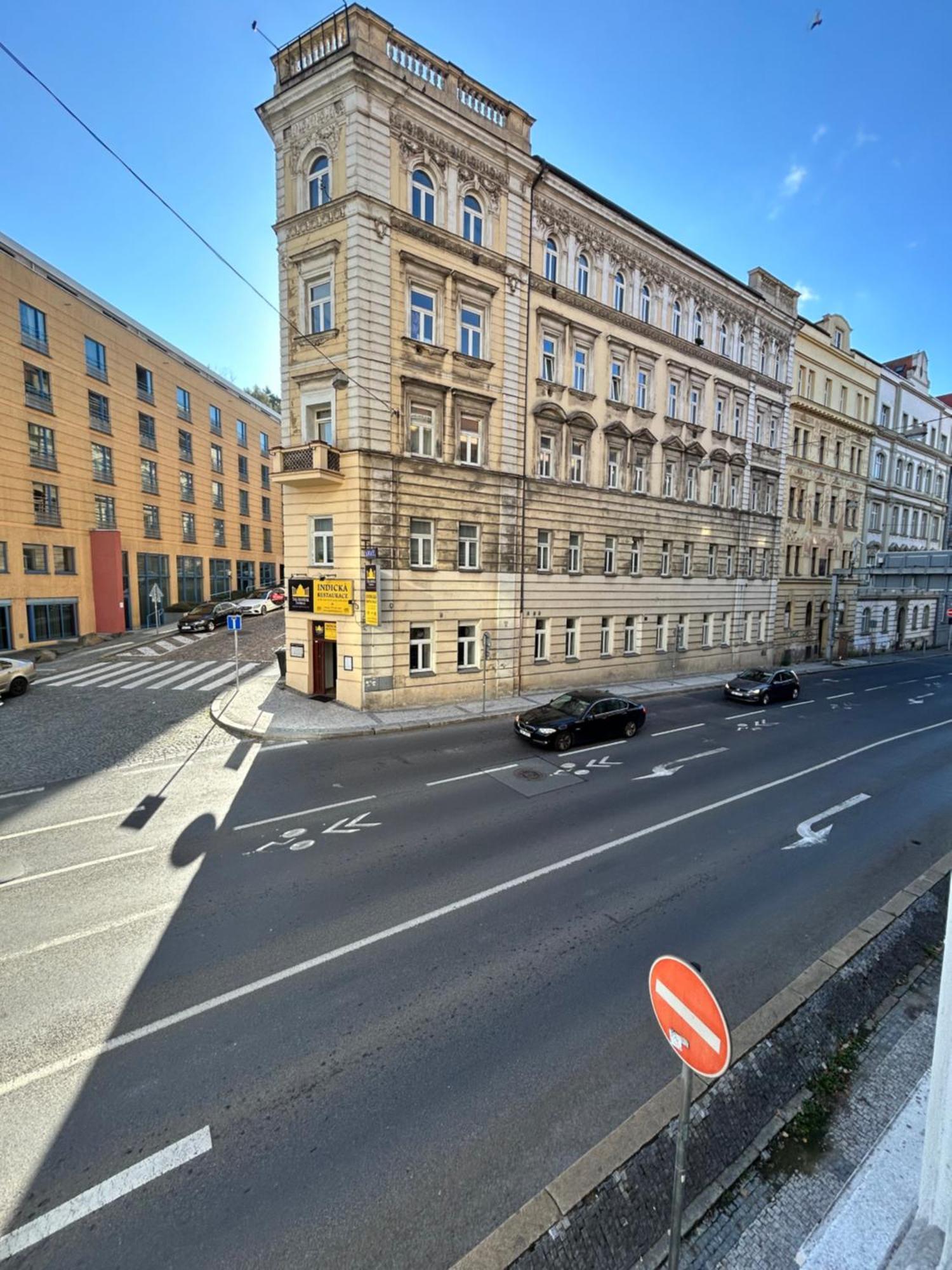 Figaro 4* Prague