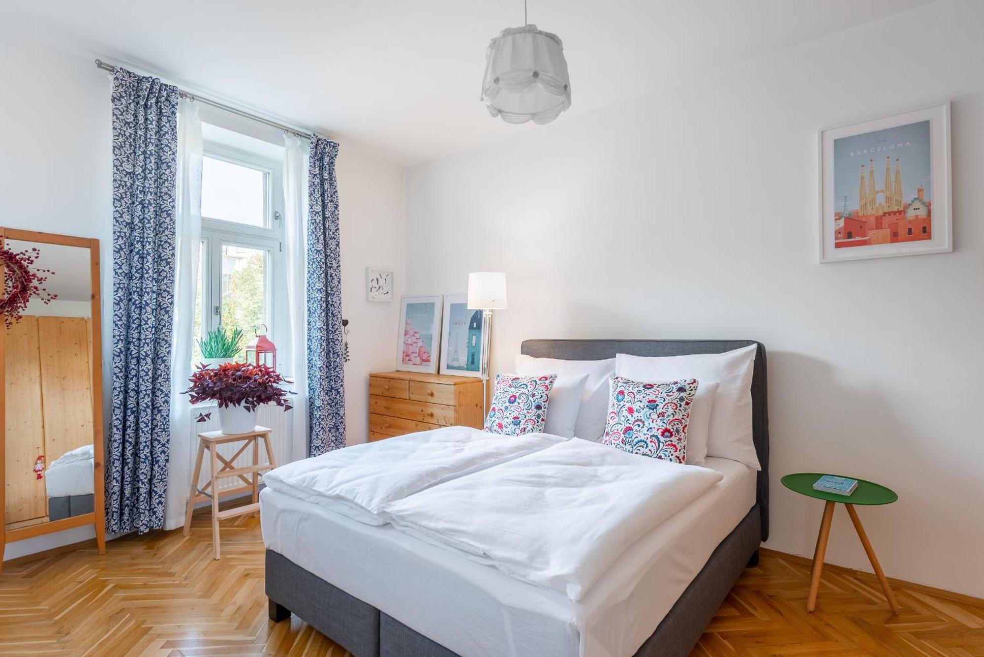 *sunny And Stylish* With Balcony Near Tv Tower Appartement Prague