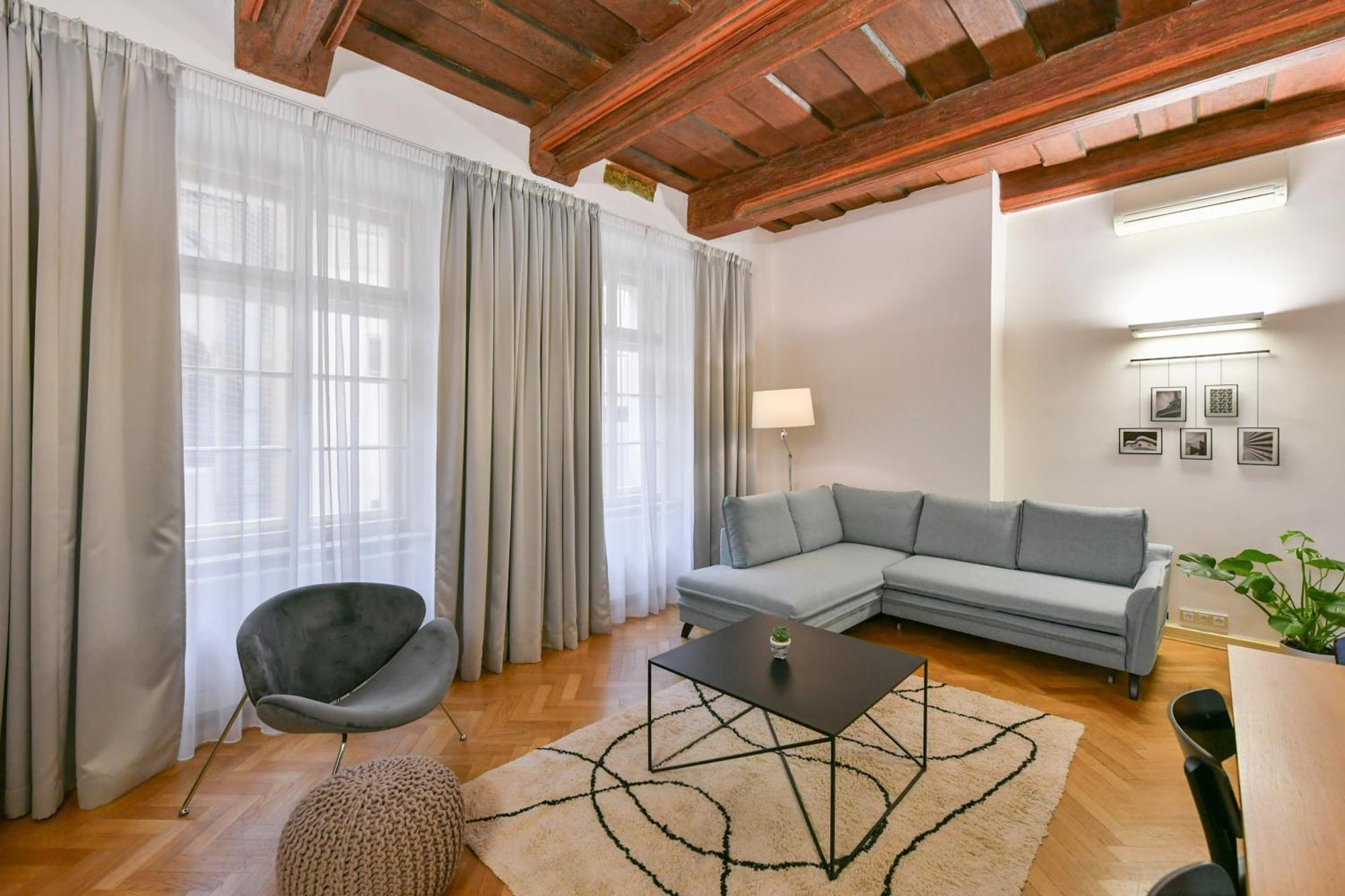 U Kapra Apartment Prag