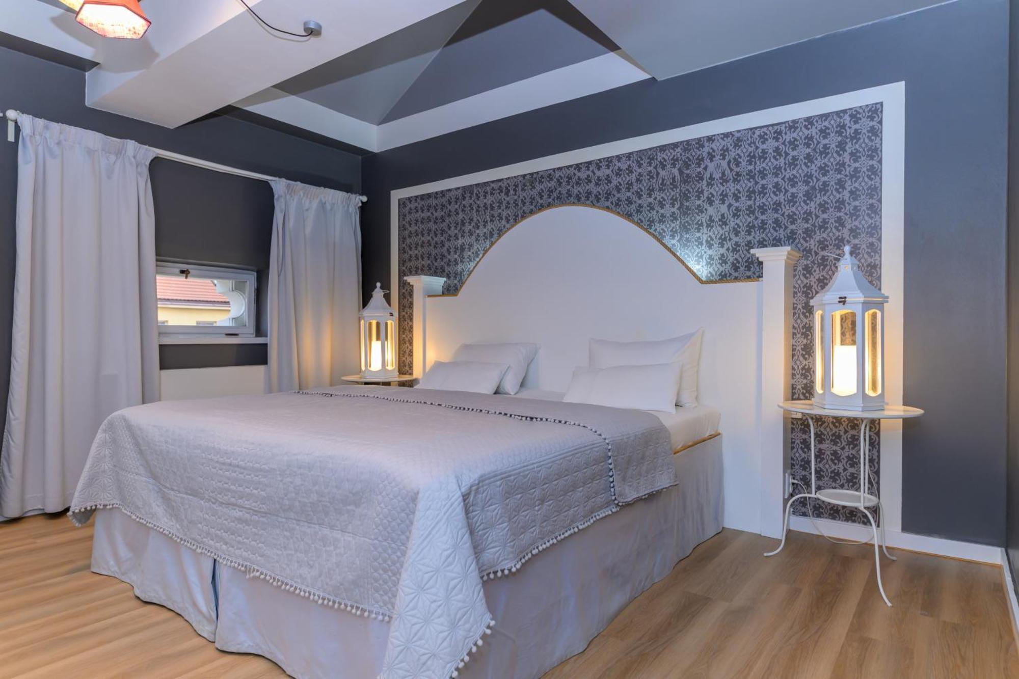 Royal Aparthotel 4*