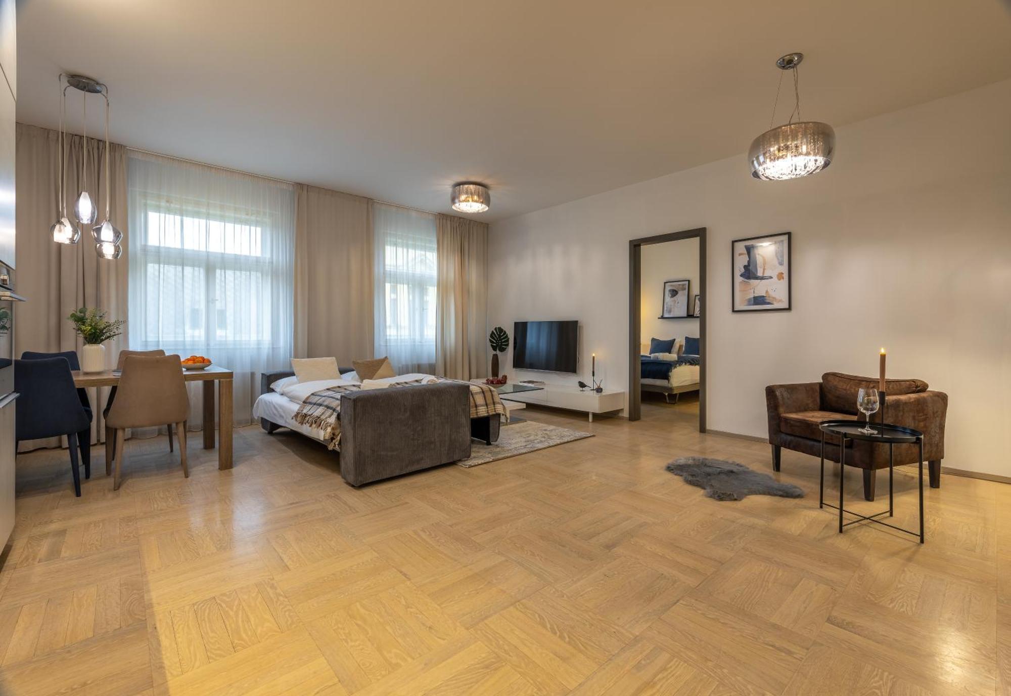 Chic & New Town By Subway Apartment