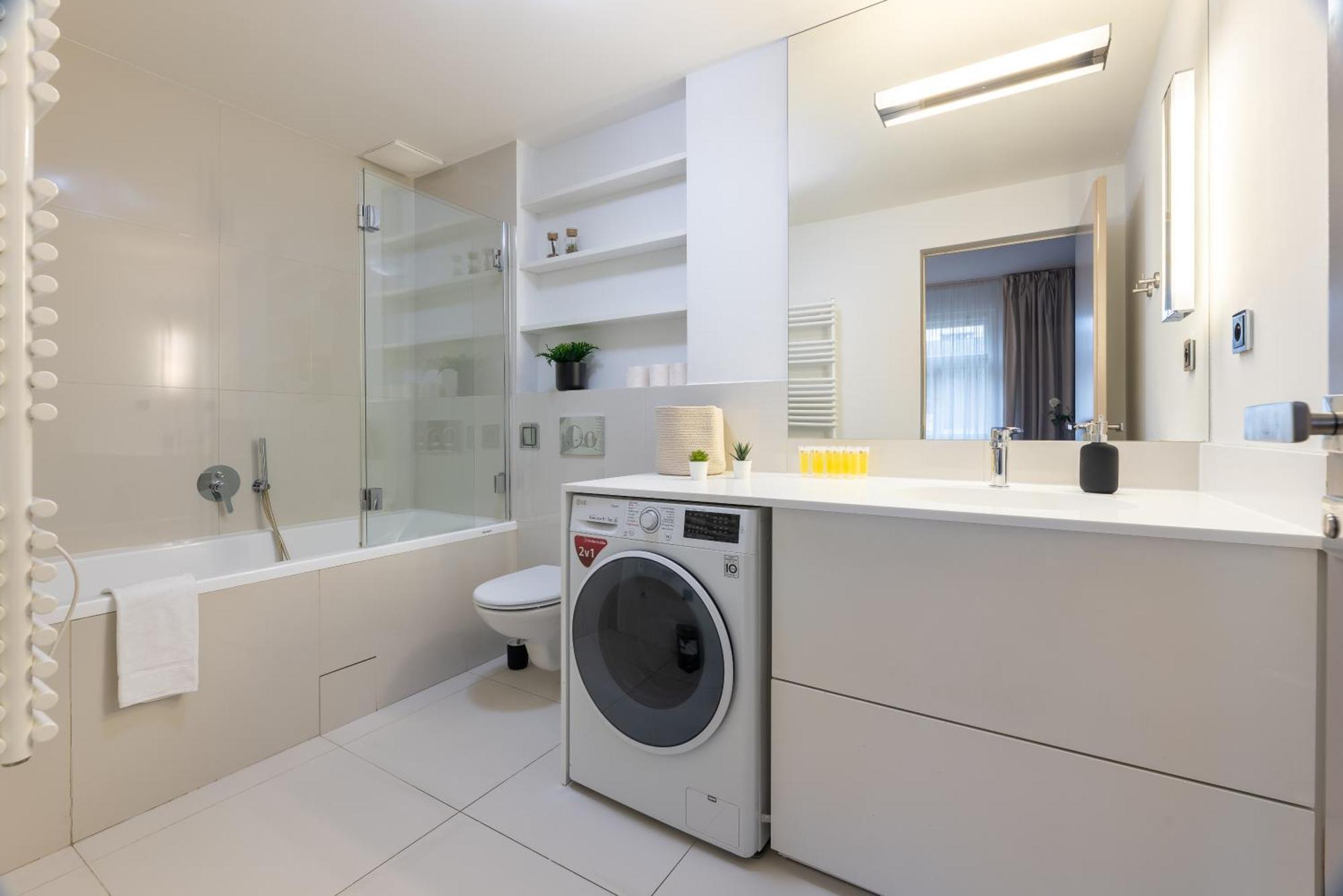 Chic & New Town By Subway Apartment Prague