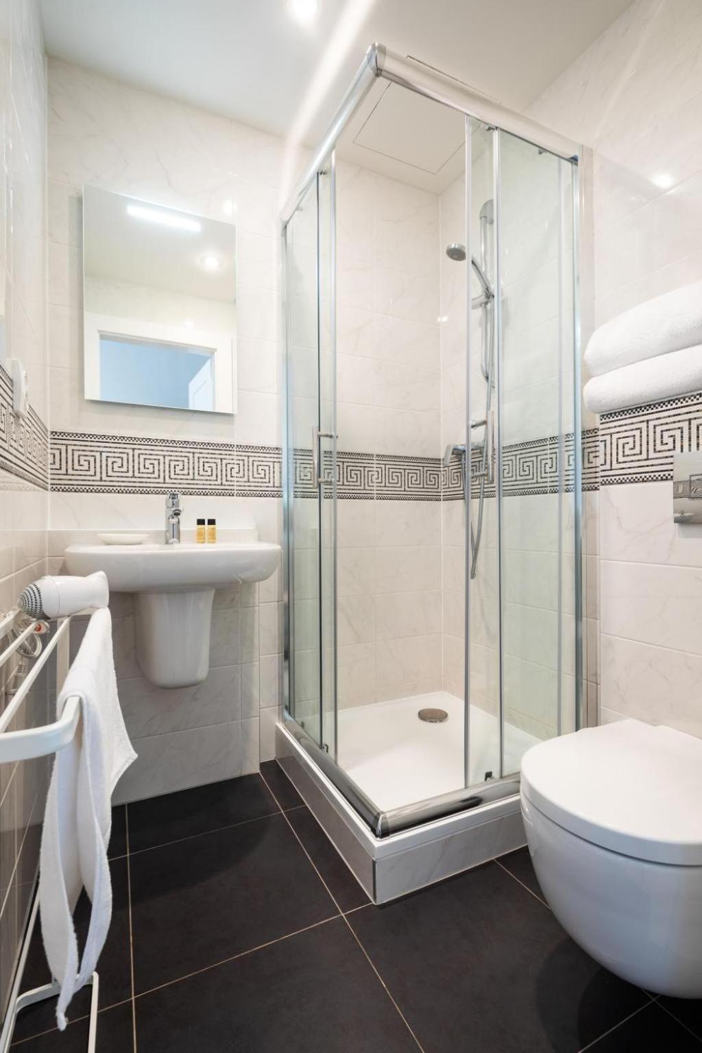 Apartamento Days - Sunny Riverside With Terraces Praga