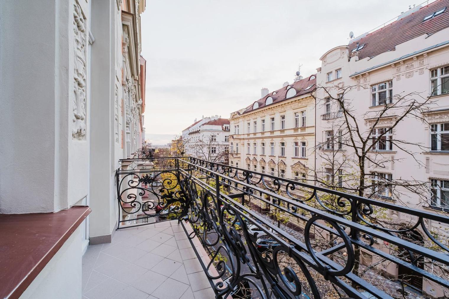 Blueground Vinohrady Balcony Luxury Area Prg-32 Apartment