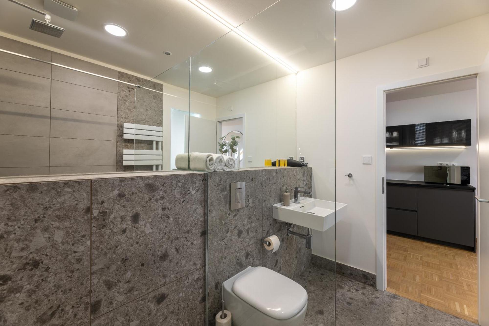 Kip Old Town Modern With Free Parking & Ac Daire