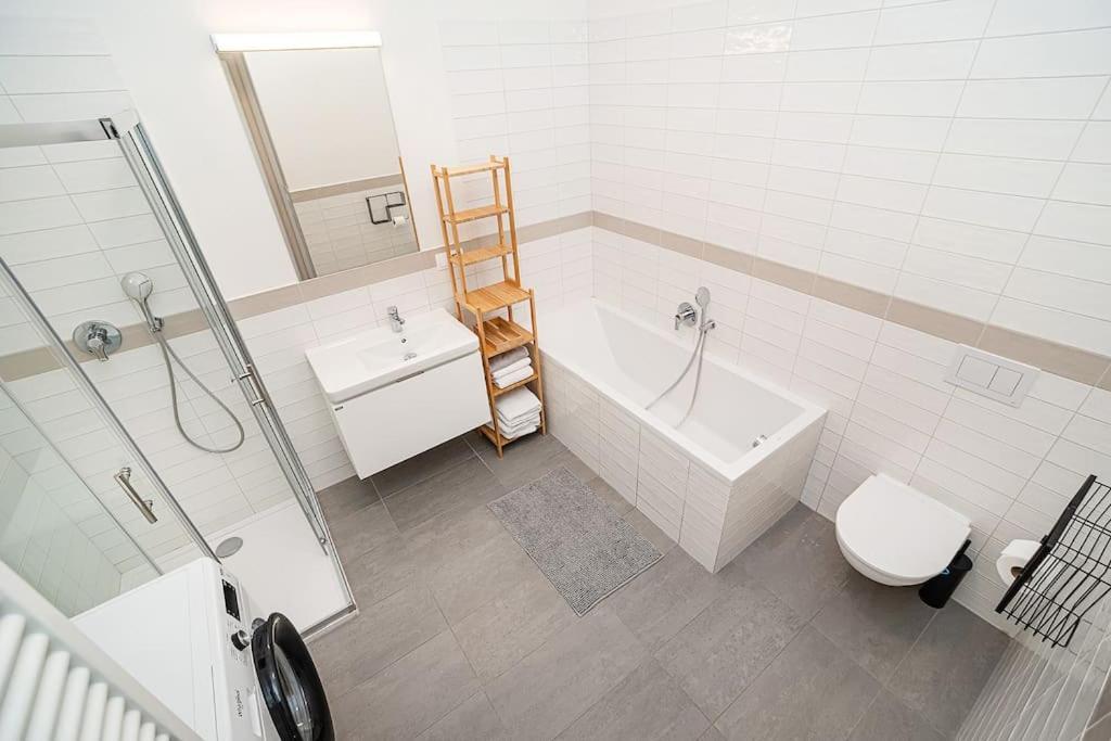 Apartment Bright And Designed In The Center Prague