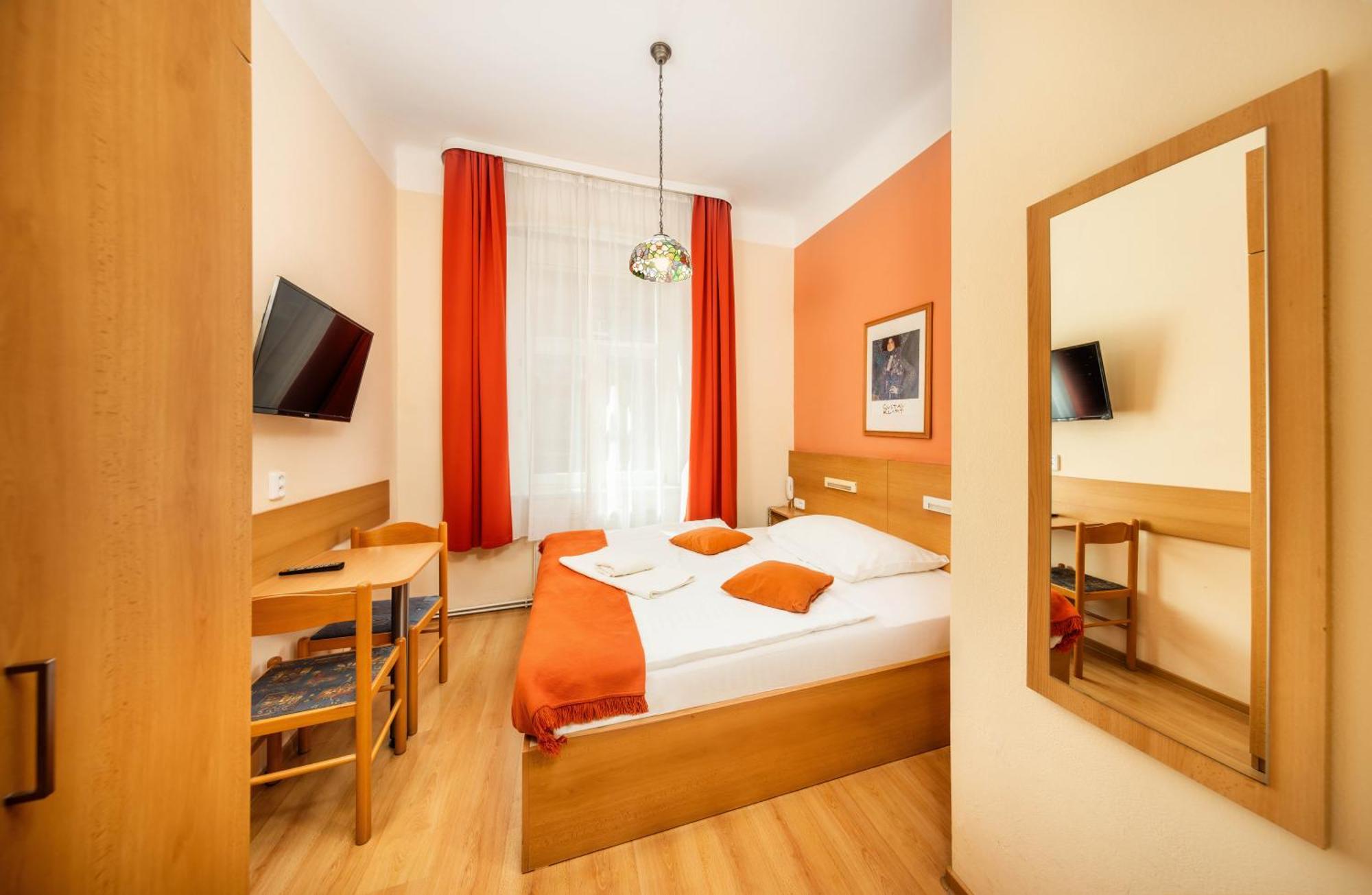 Hotel Golden Garni Prague