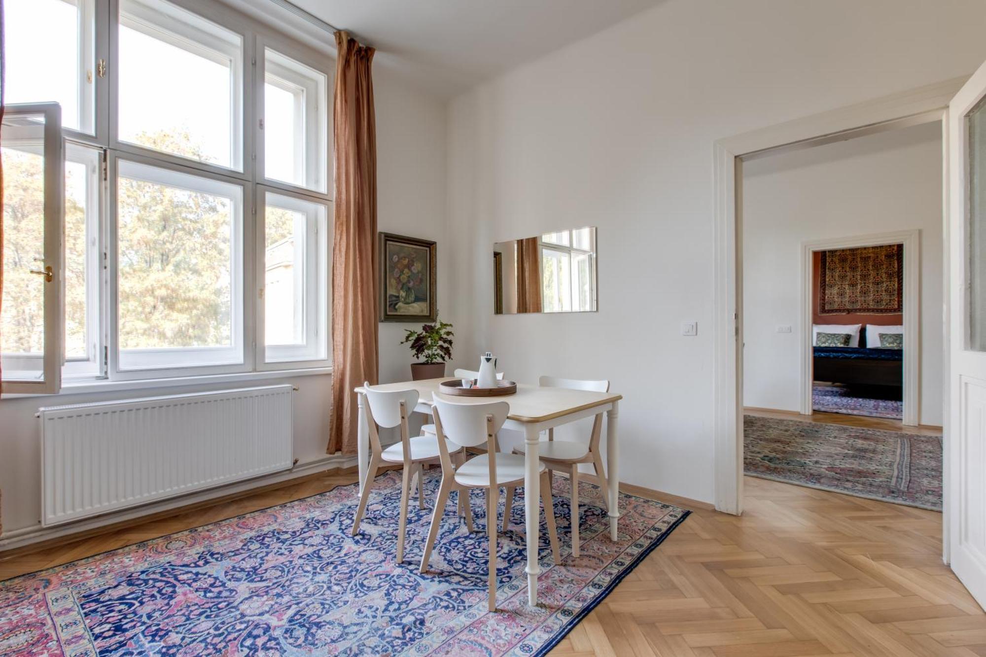 Heart Of Old Town Comfy 2bdr 2bath Apartment *