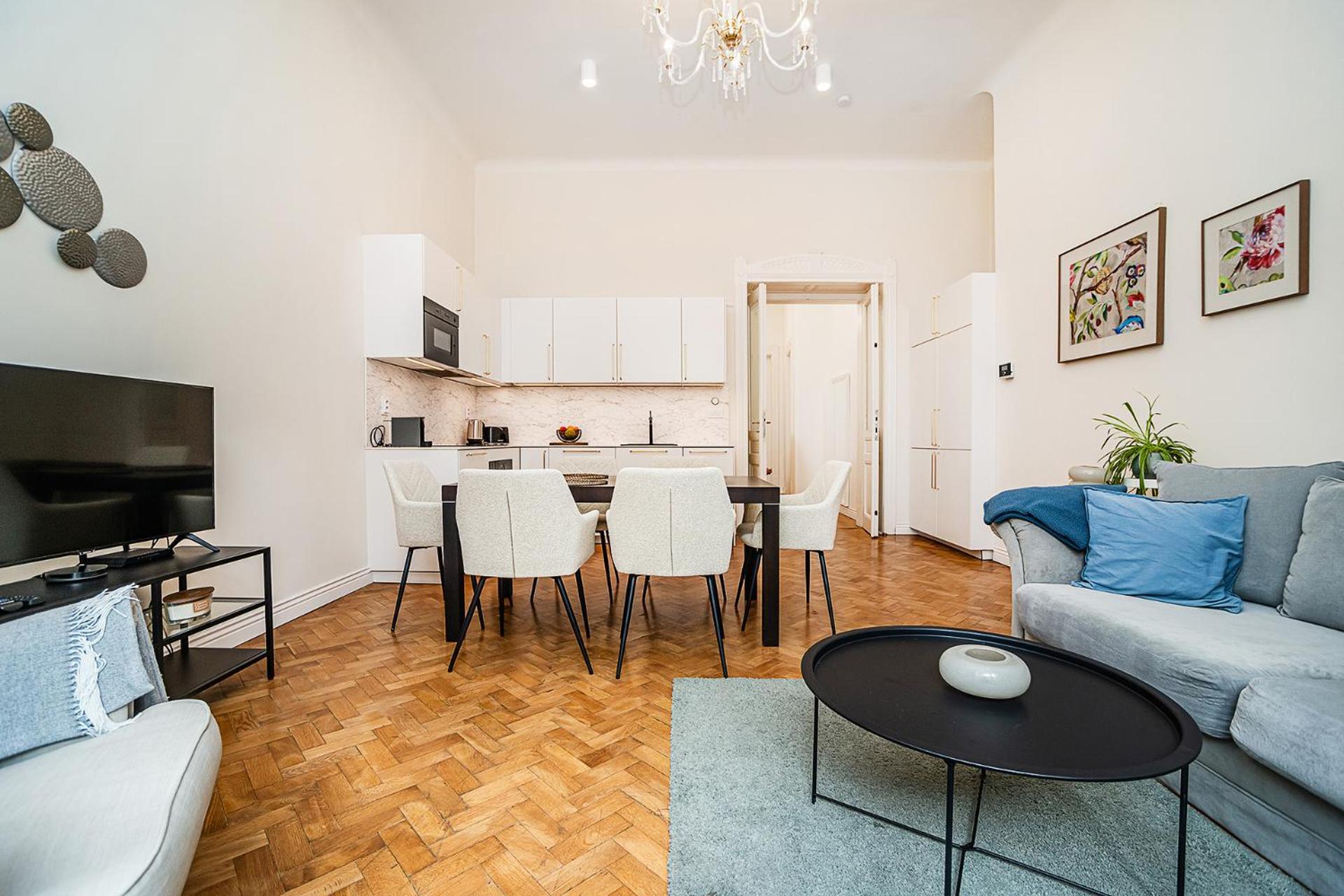 Apartment Bright With Terrace