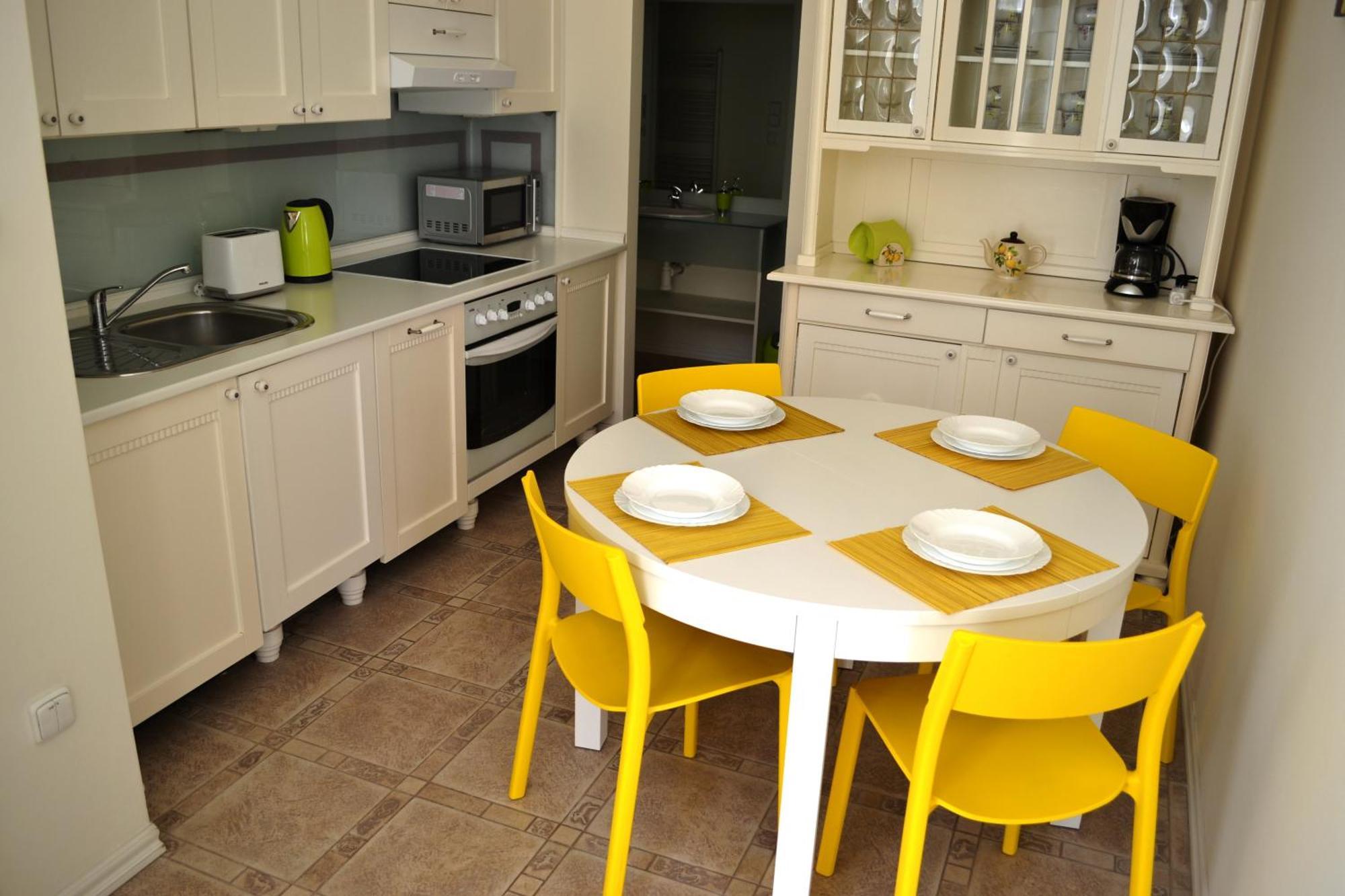 Sunflower 2bdr Flat By Ruterra *