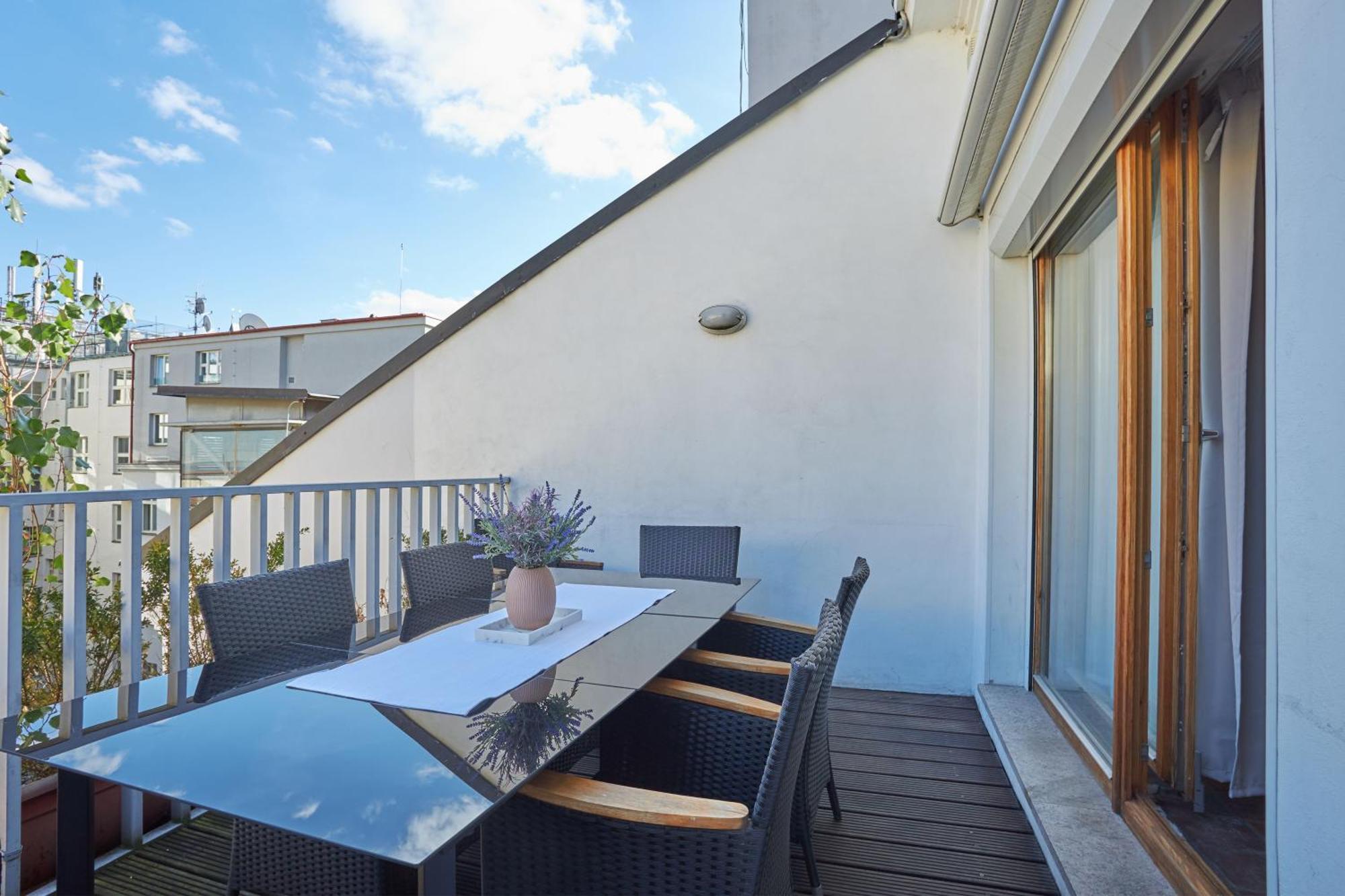 Apartment Zatecka - Terrace In The Old Town Prag