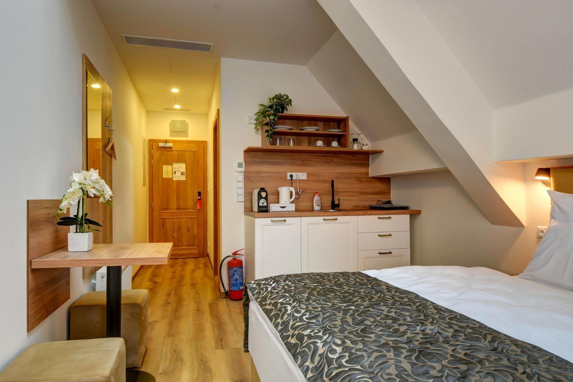 Hotel Karlova Prague