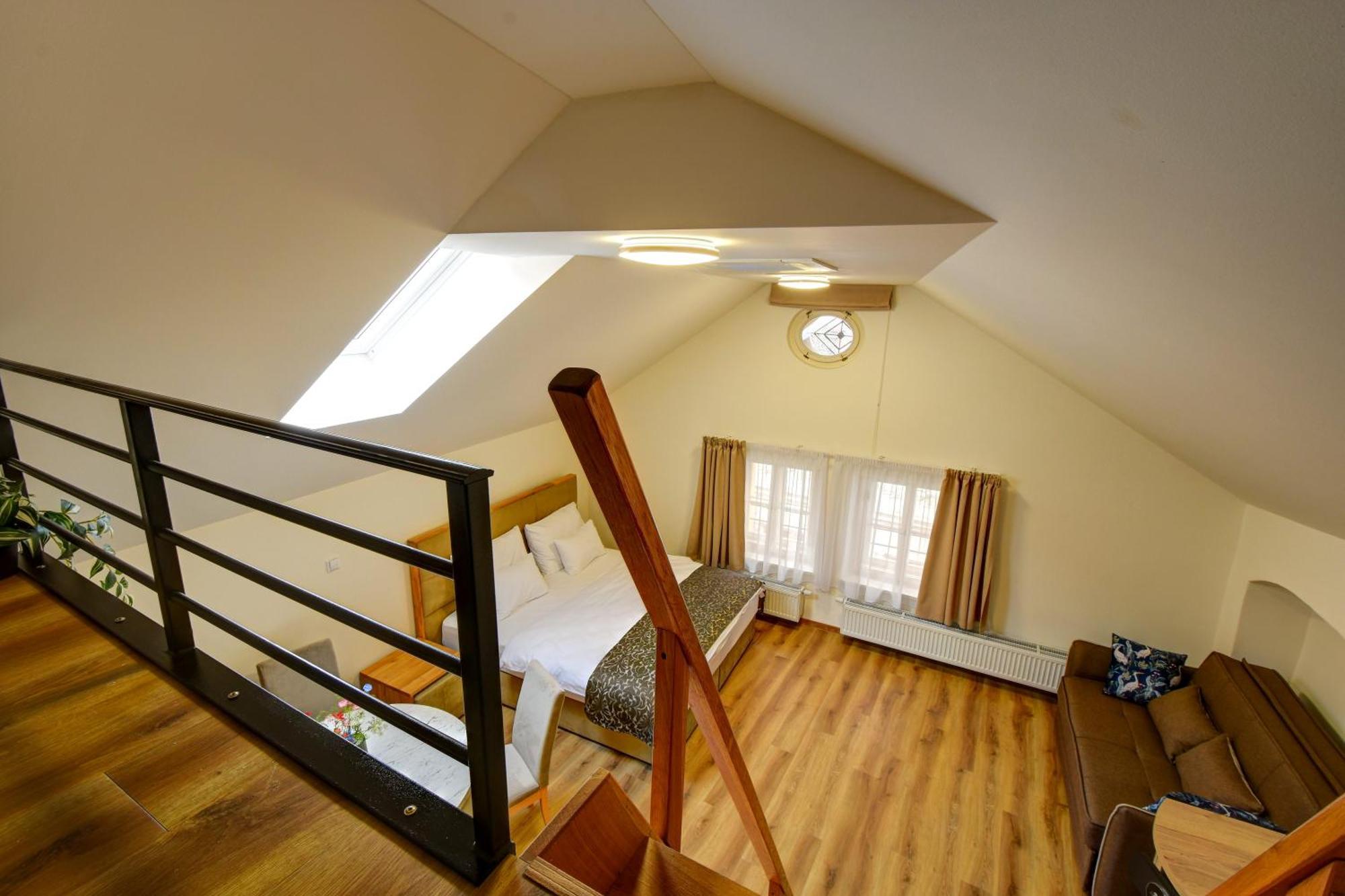 Karlova 4* Prague