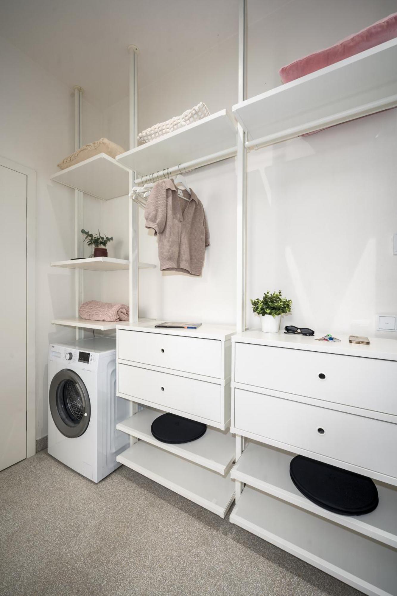 Apartment Days - Attic - Workspace - 100 Mbps Wi-fi - Park Nearby Prague