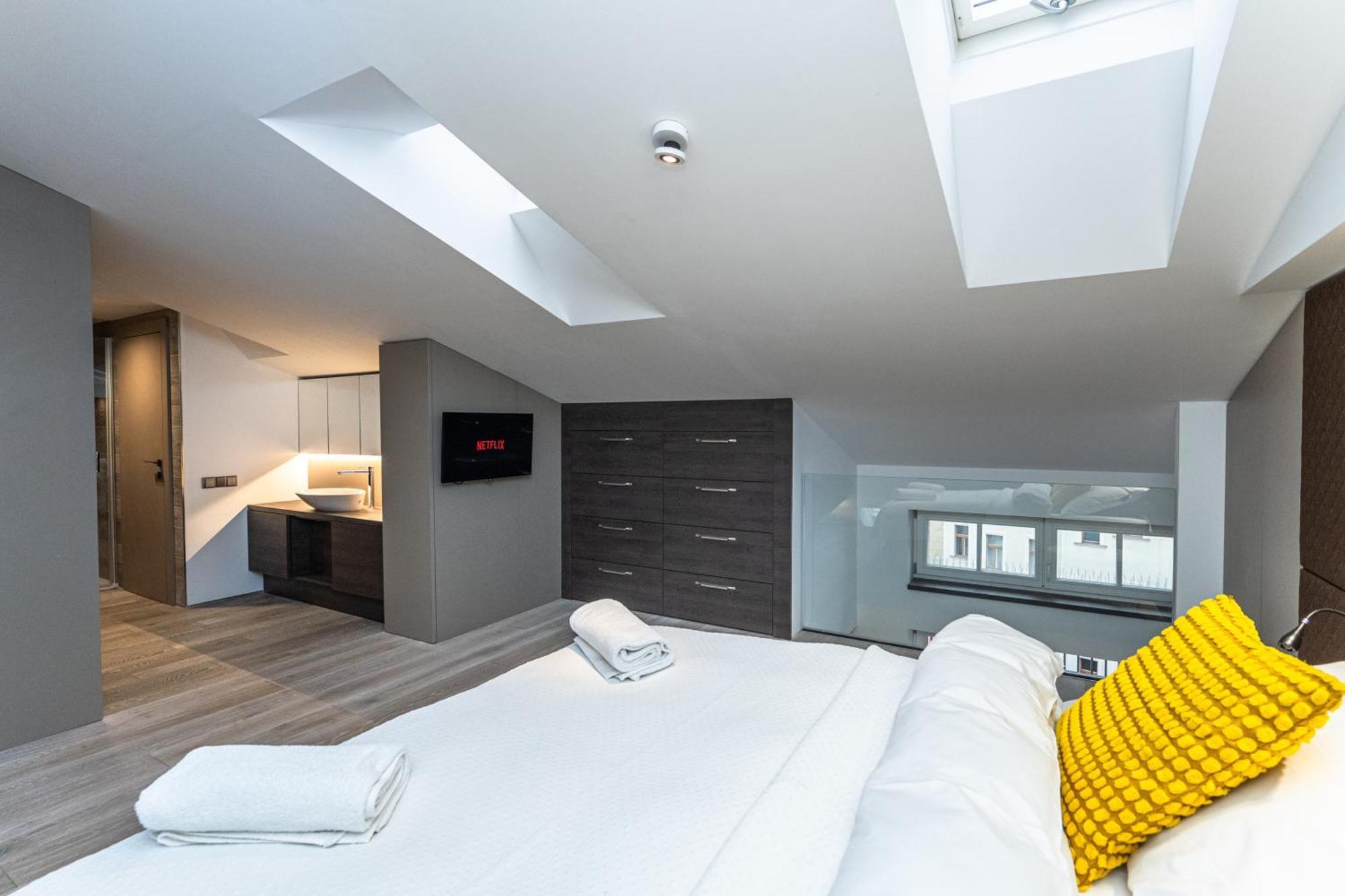 Wishlist Residences - Old Town Square Appartement *