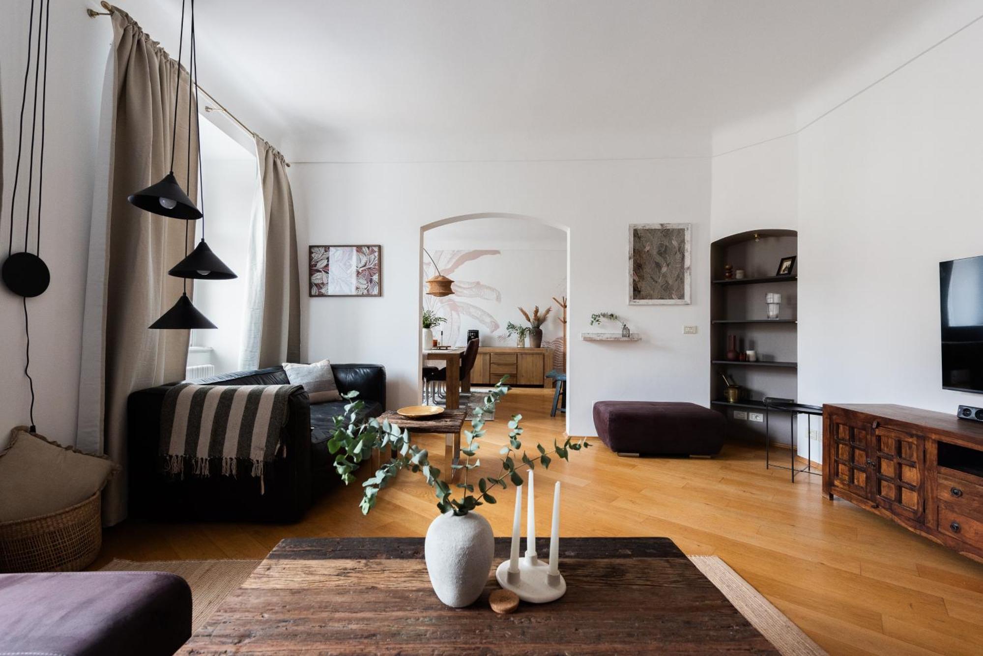 Luxury Retreat By Charles Bridge Daire