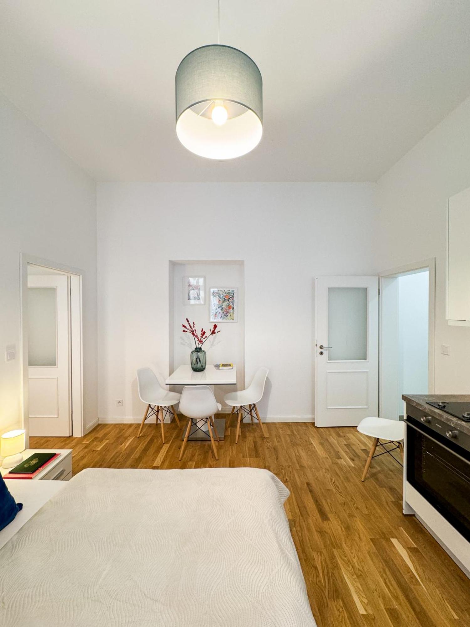 Apartamento Turnkey I Wenceslas Square *