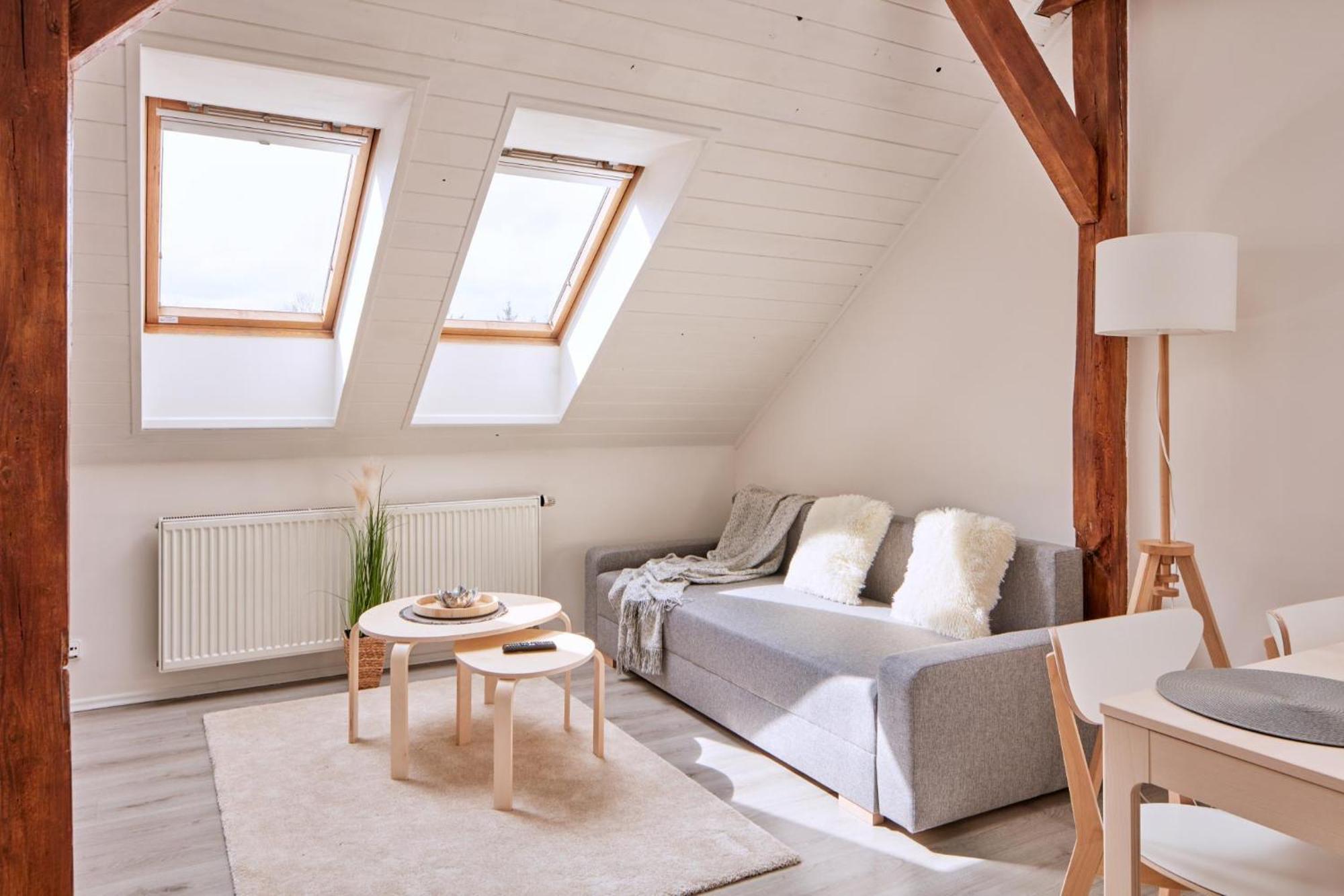 Days - Bright - Fast Wifi - Quiet Area Apartment Prague