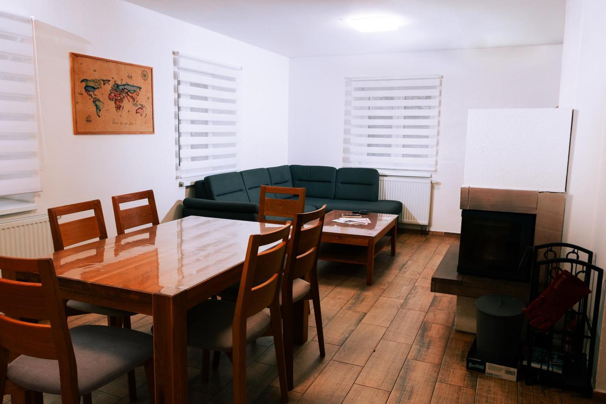 Prague Wellness Home, Forest Getaway Villa Prag