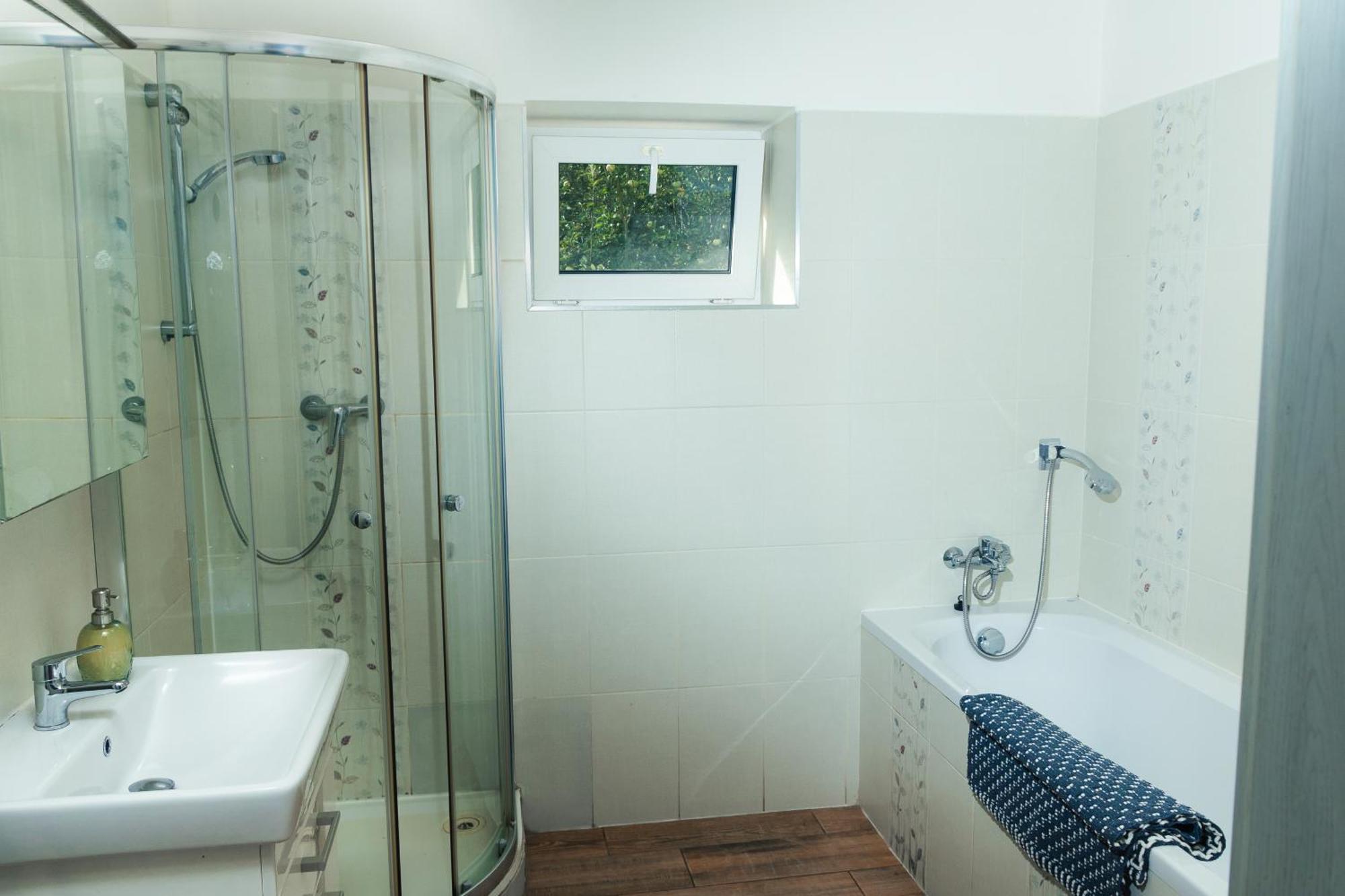 Prague Wellness Home, Forest Getaway *