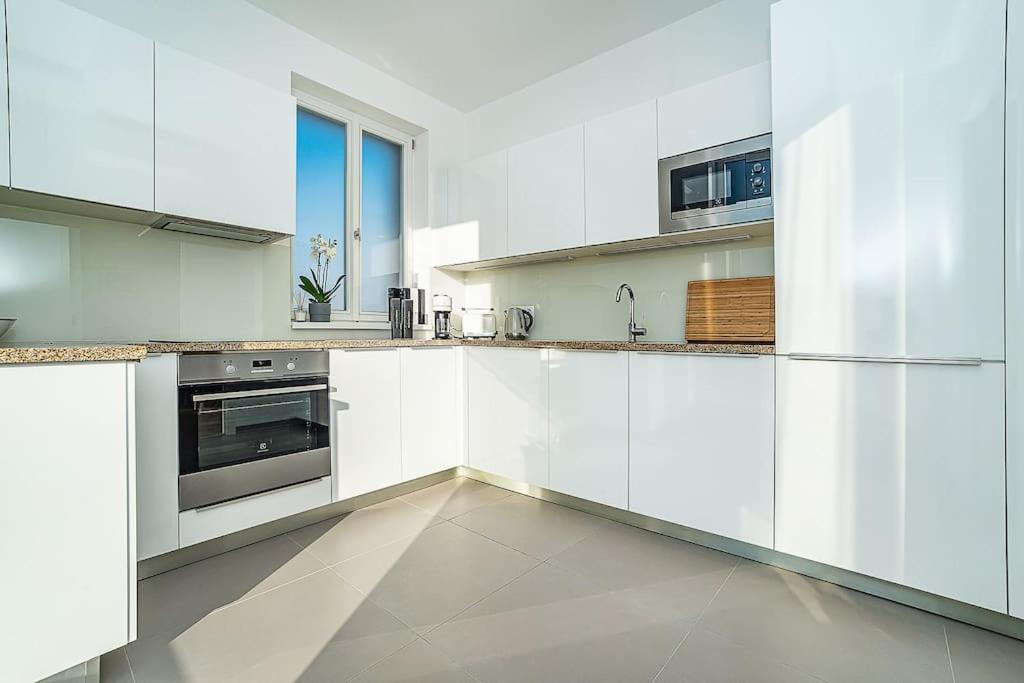 High-class Rooftop Apt. With Spacious Terrace Prague