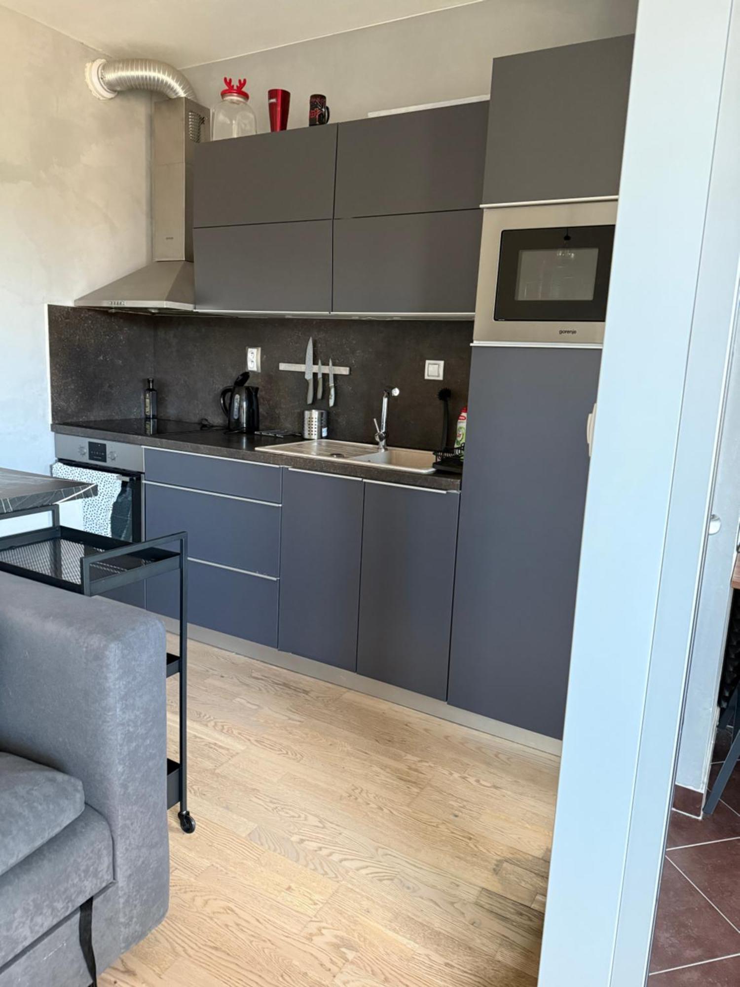 Apartamento Garden Towers In Center Praga