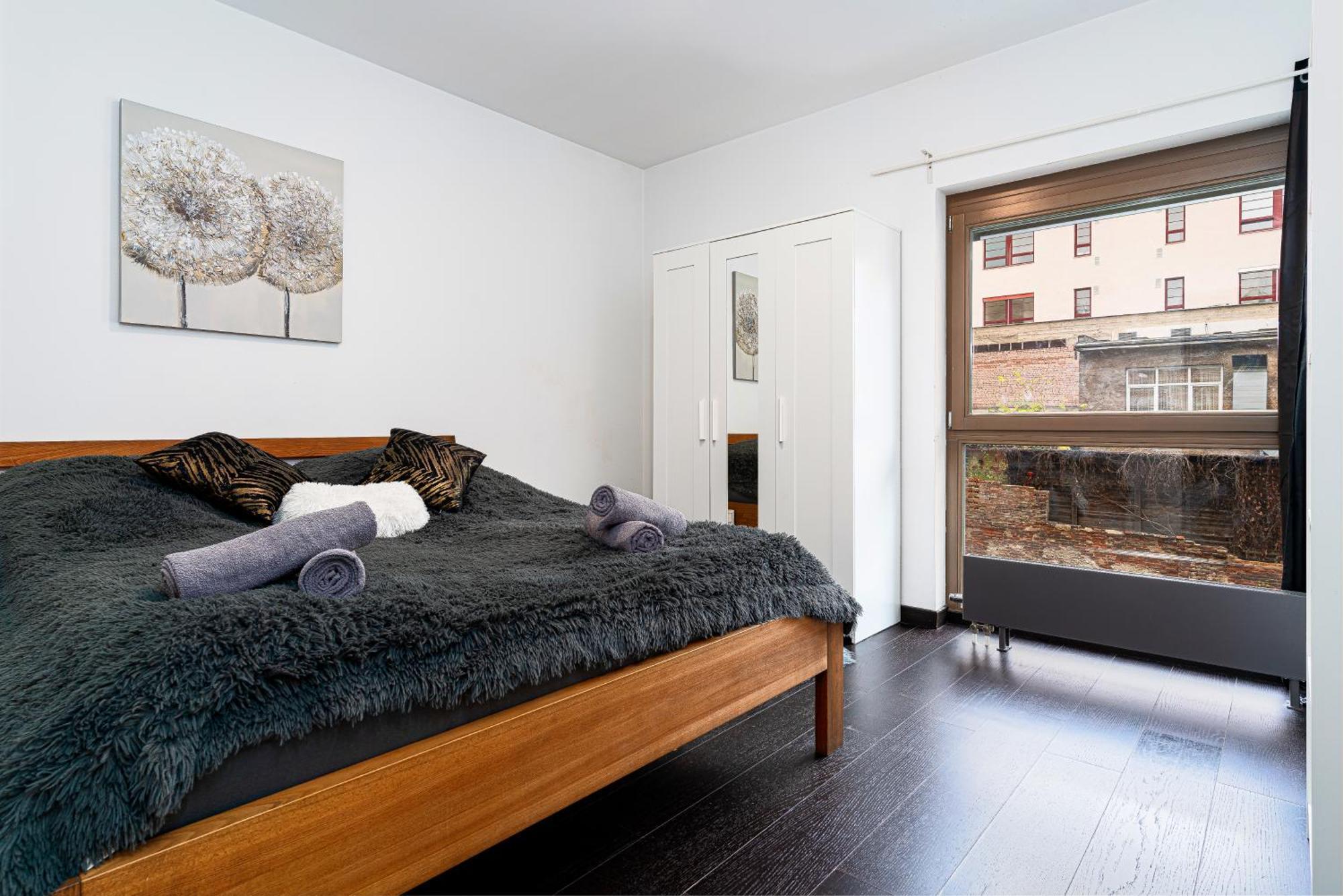 Apartment Kingdom Silver Deluxe