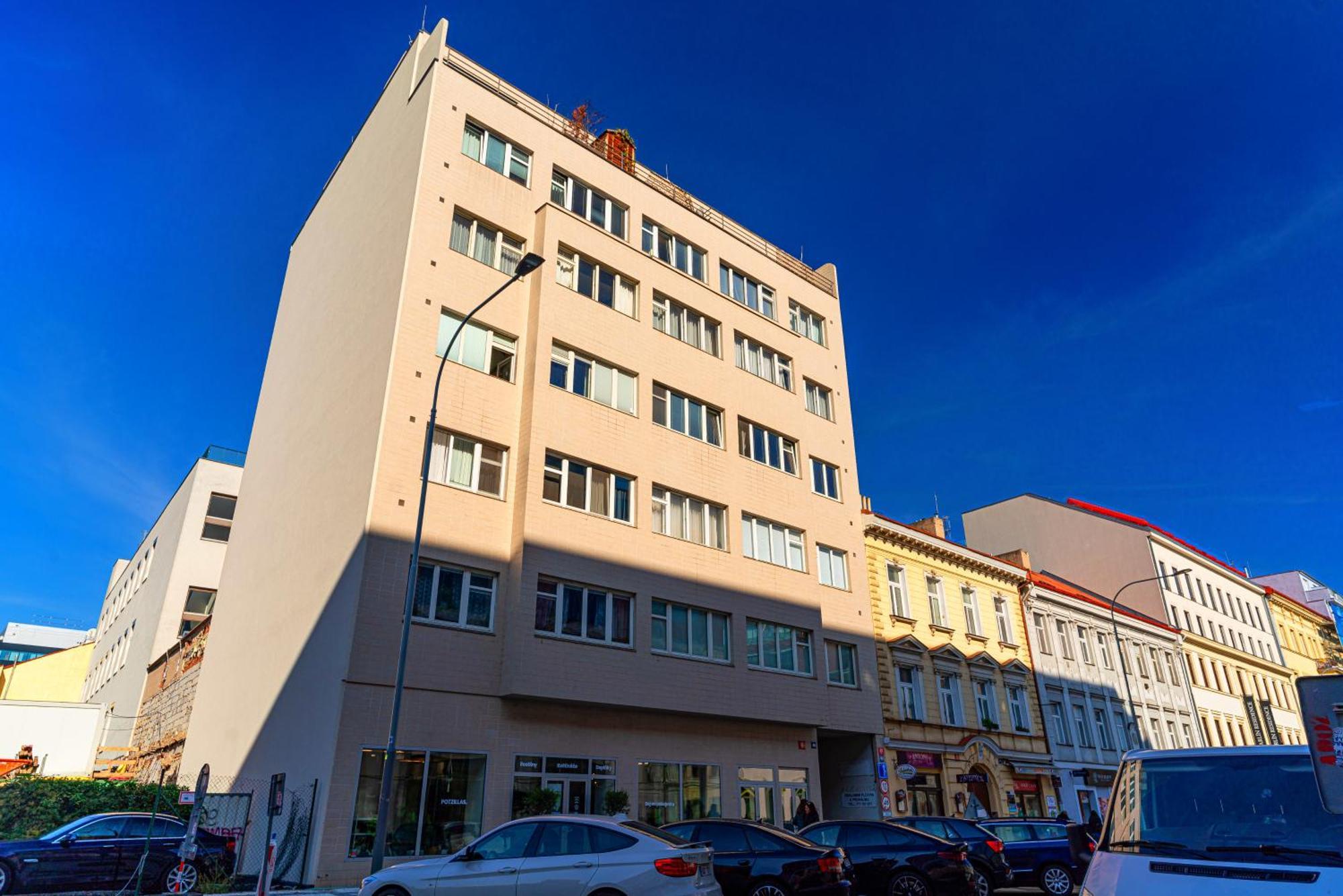 Kingdom Silver Deluxe Prague