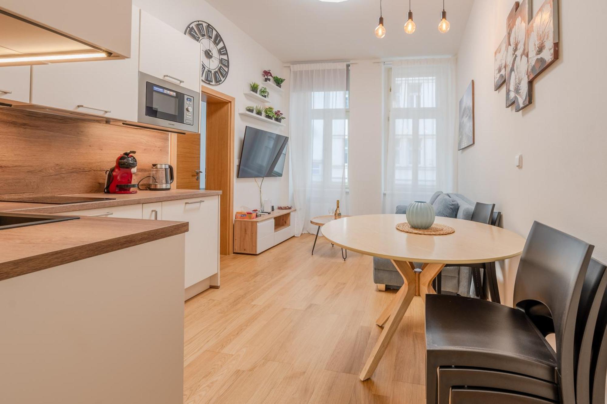 Seifertova By Willstay Prague