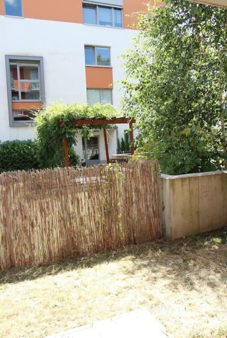 Charming Small And Private Garden *