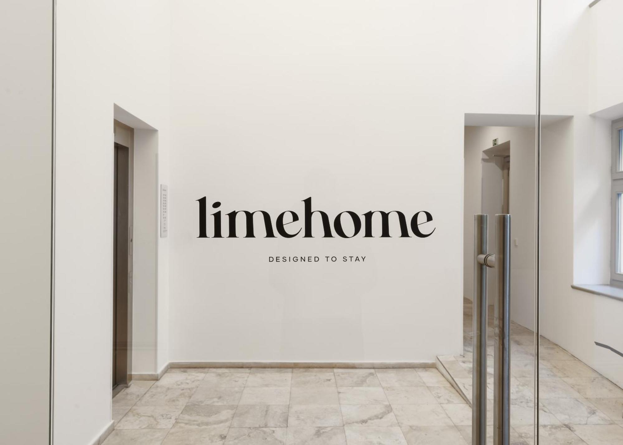 Limehome Halkova 4* Prague