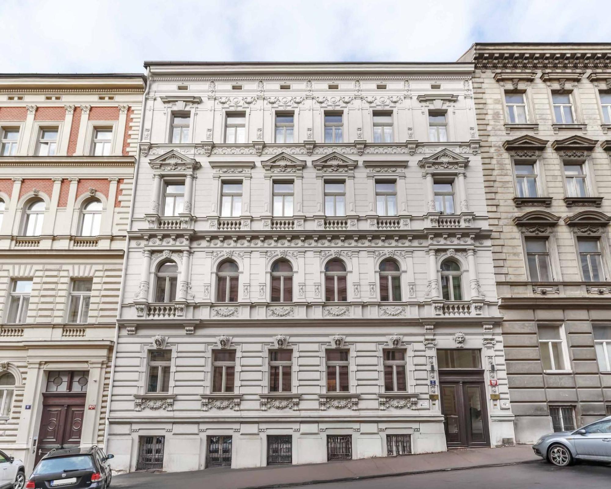 Limehome Halkova Aparthotel