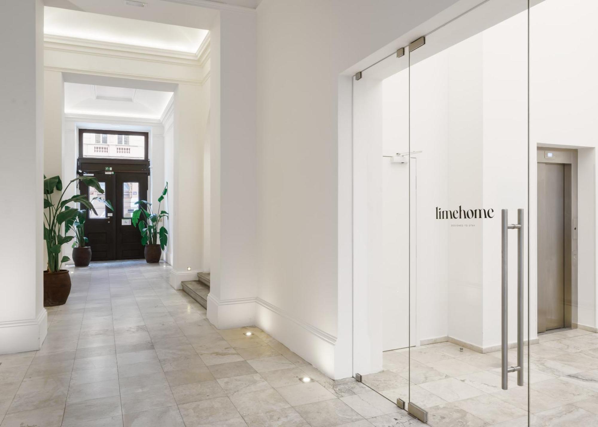 Limehome Halkova Aparthotel Prague
