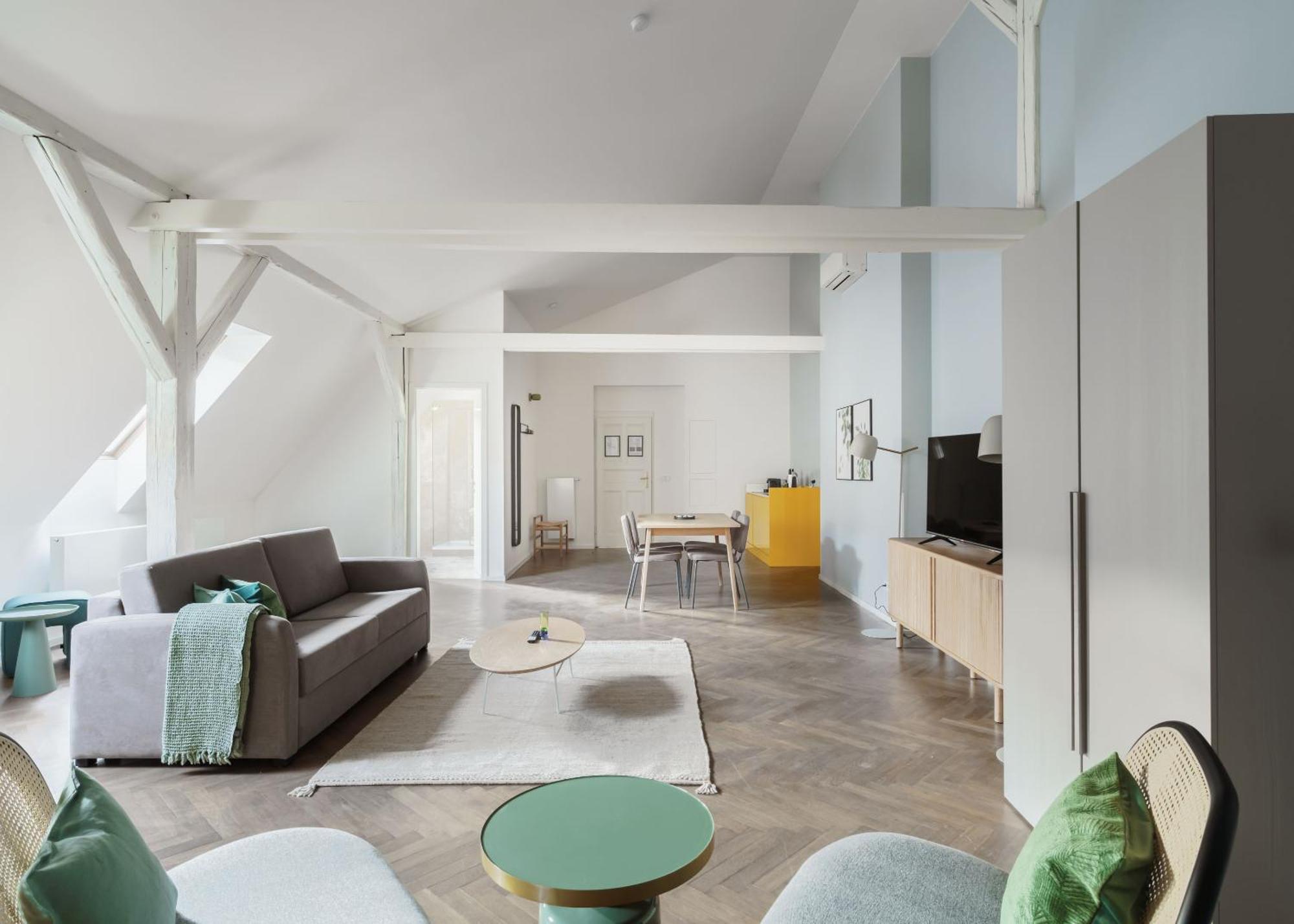 Limehome Halkova Prague