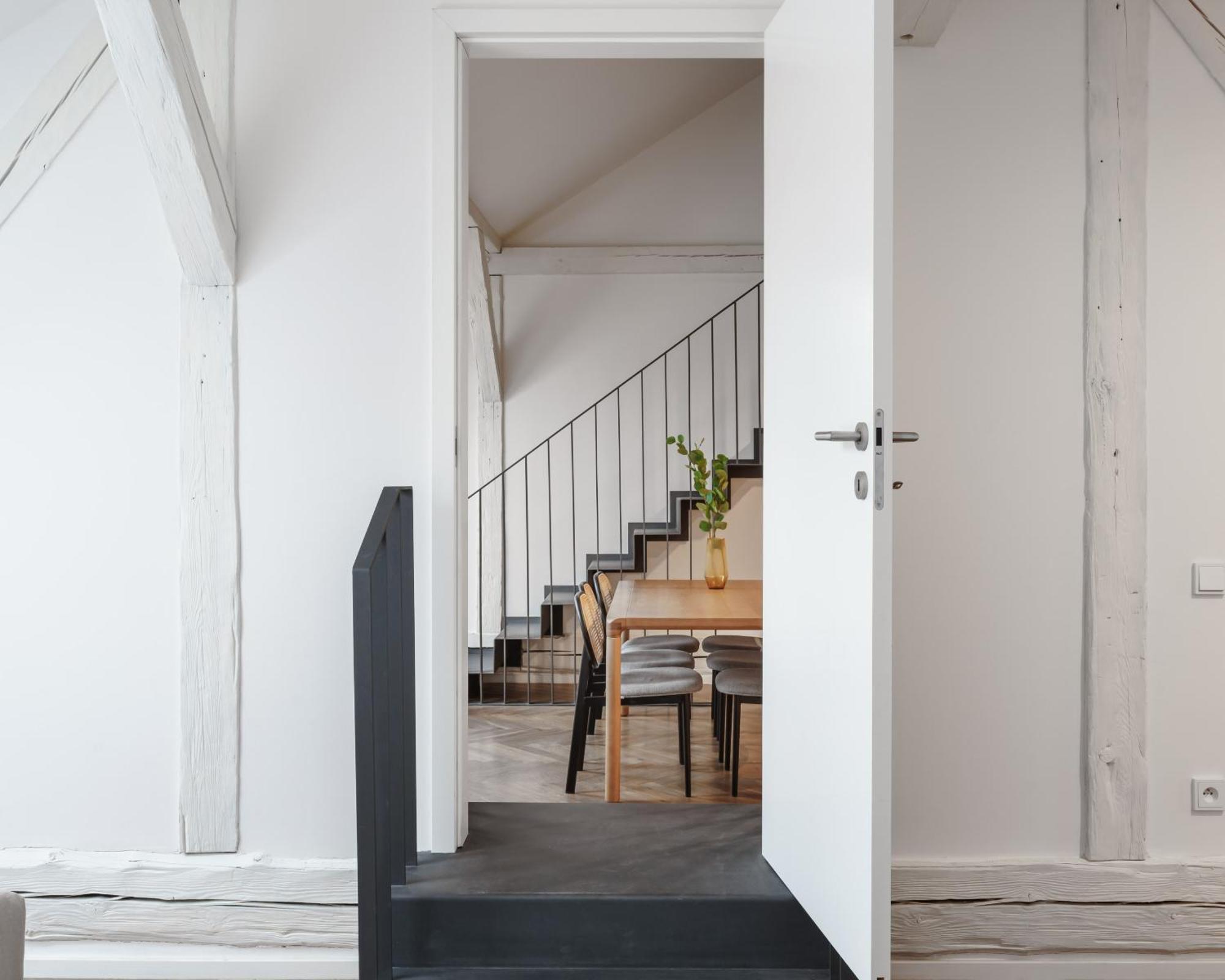 Limehome Halkova 4* Prague